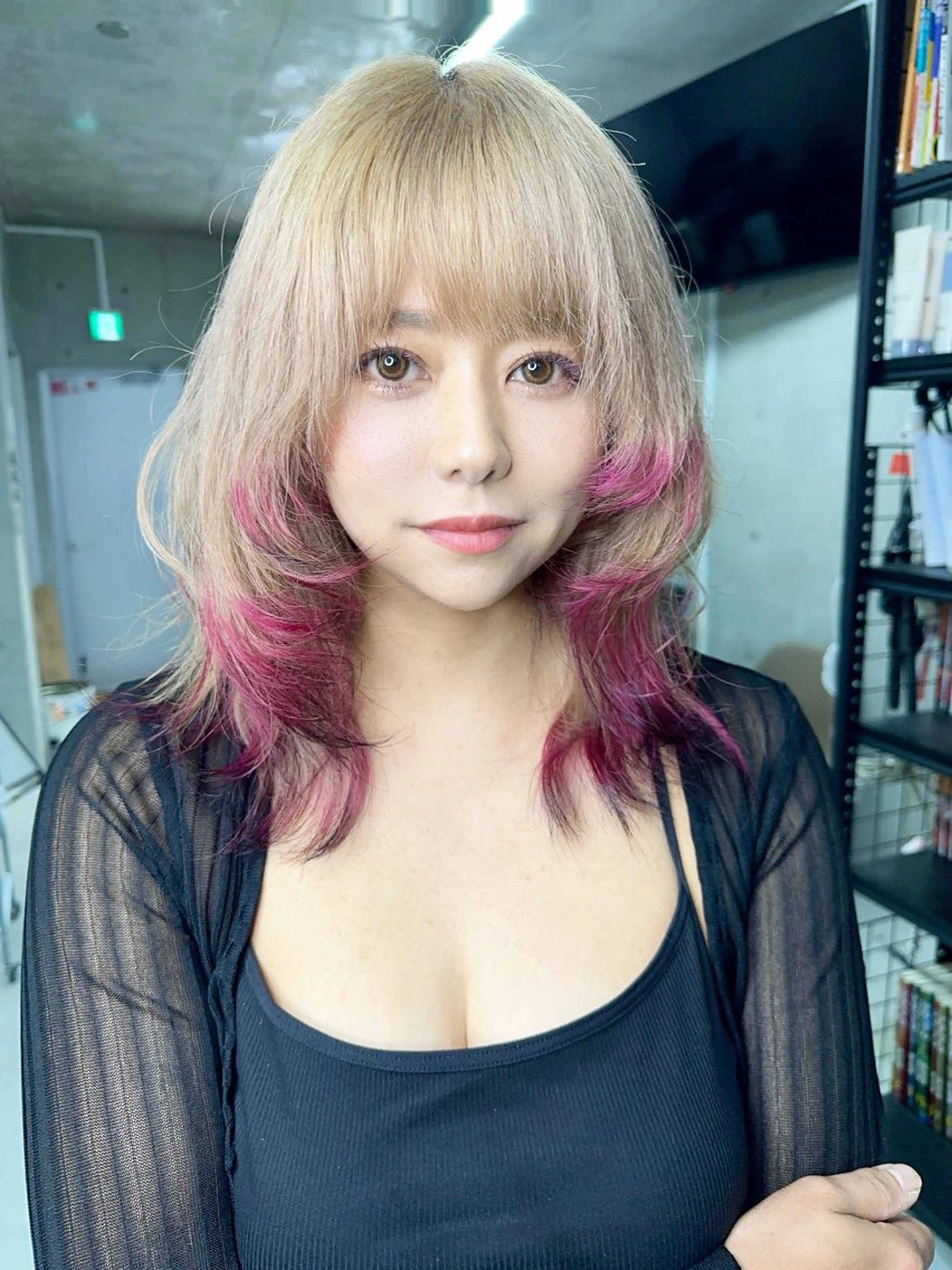 ミディアム カラー ベージュカラー 黒髪 デザインカラー ミルクティーベージュ ピンクカラー ヘアカラー トリートメント 名古屋のピンク好き かずくん🦩のヘアスタイル