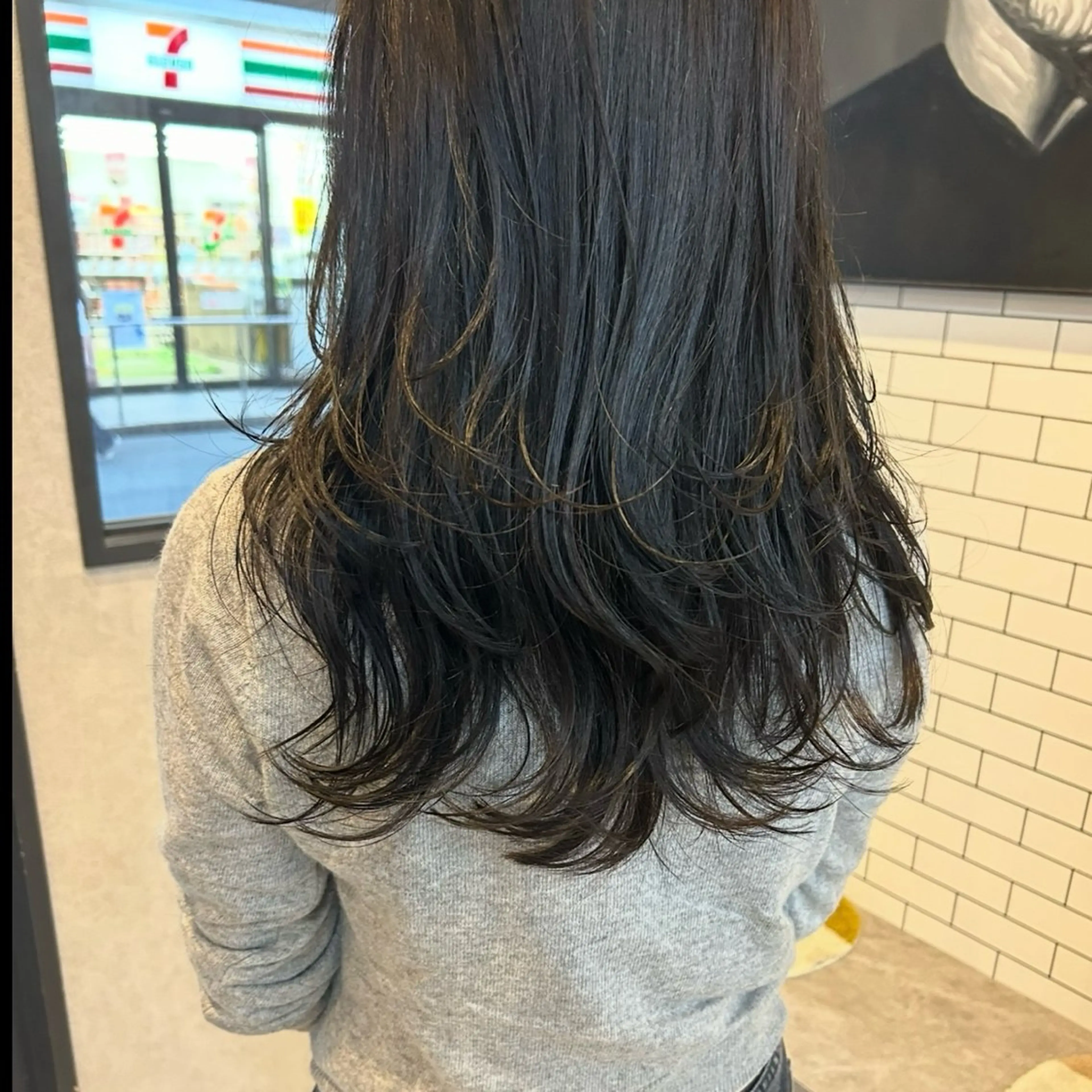 ミディアム カラー ハイレイヤー レイヤーカット いなみね はるきのヘアスタイル