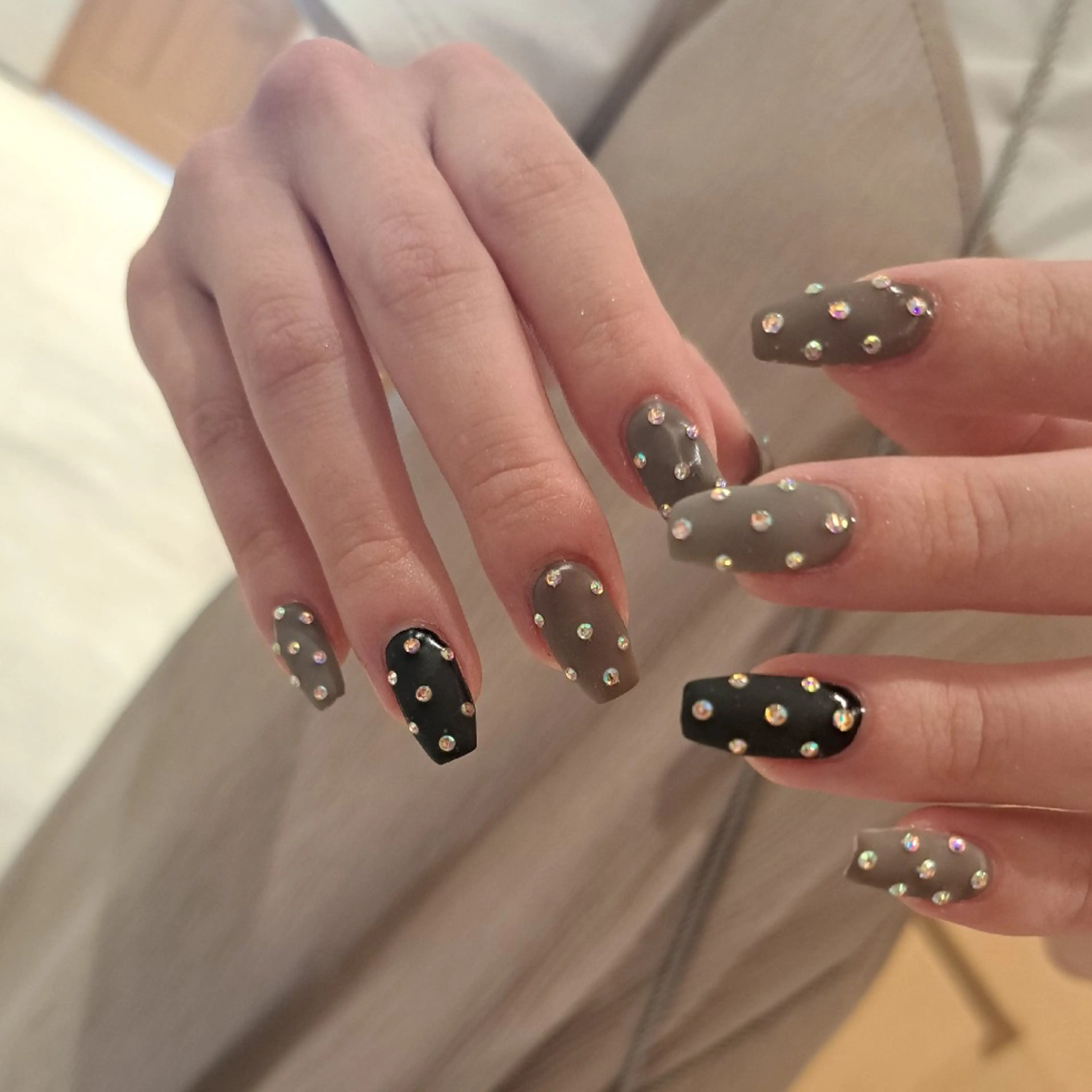 ネイル アートネイル キラキラネイル マットネイル Nail mood デザイン持ち込みokのネイルデザイン