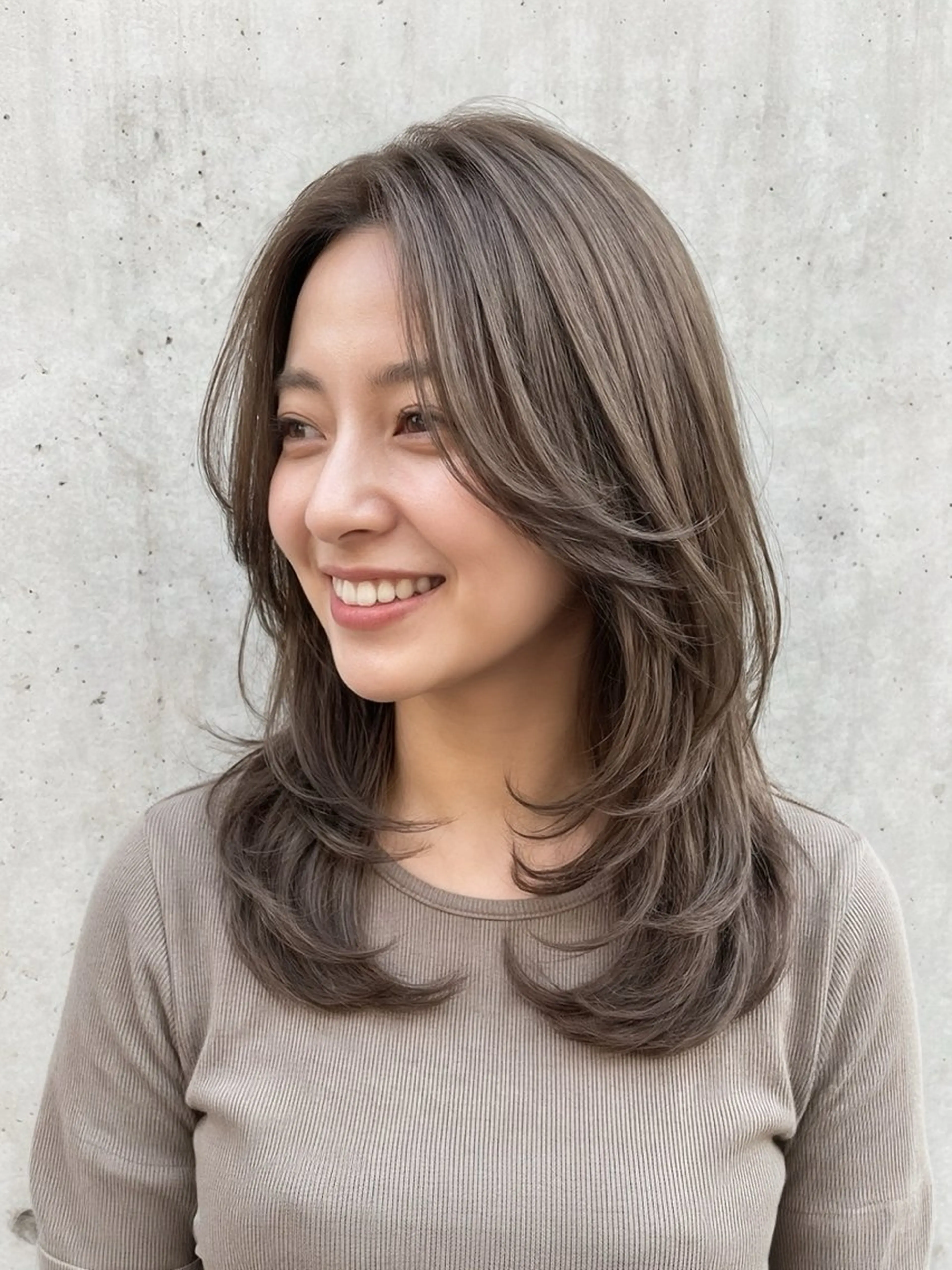 ミディアム カラー カット ヘアカラー トリートメント 小松崎 友宏のヘアスタイル