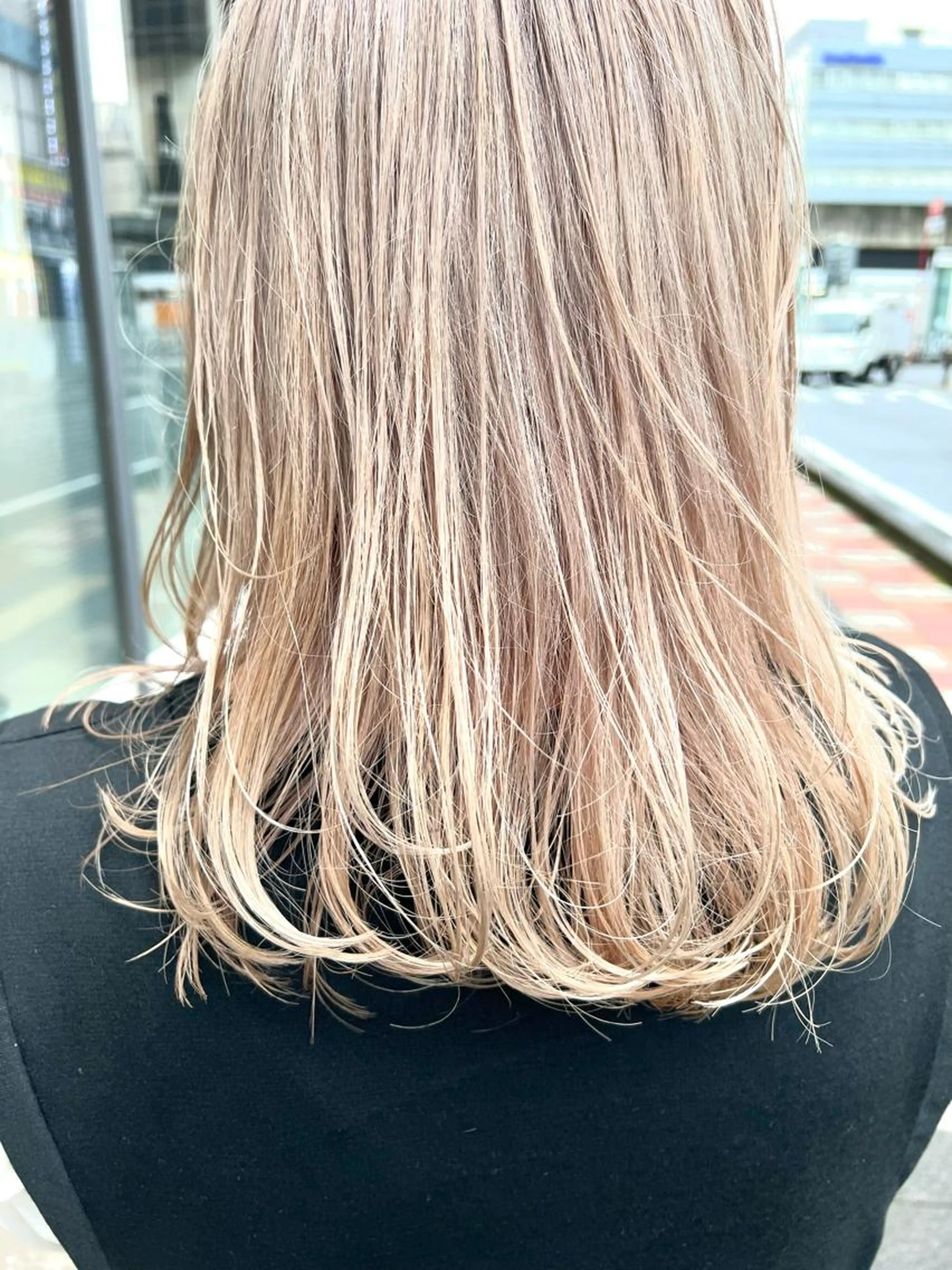 カット＋ケアブリーチ+透明感カラーの写真