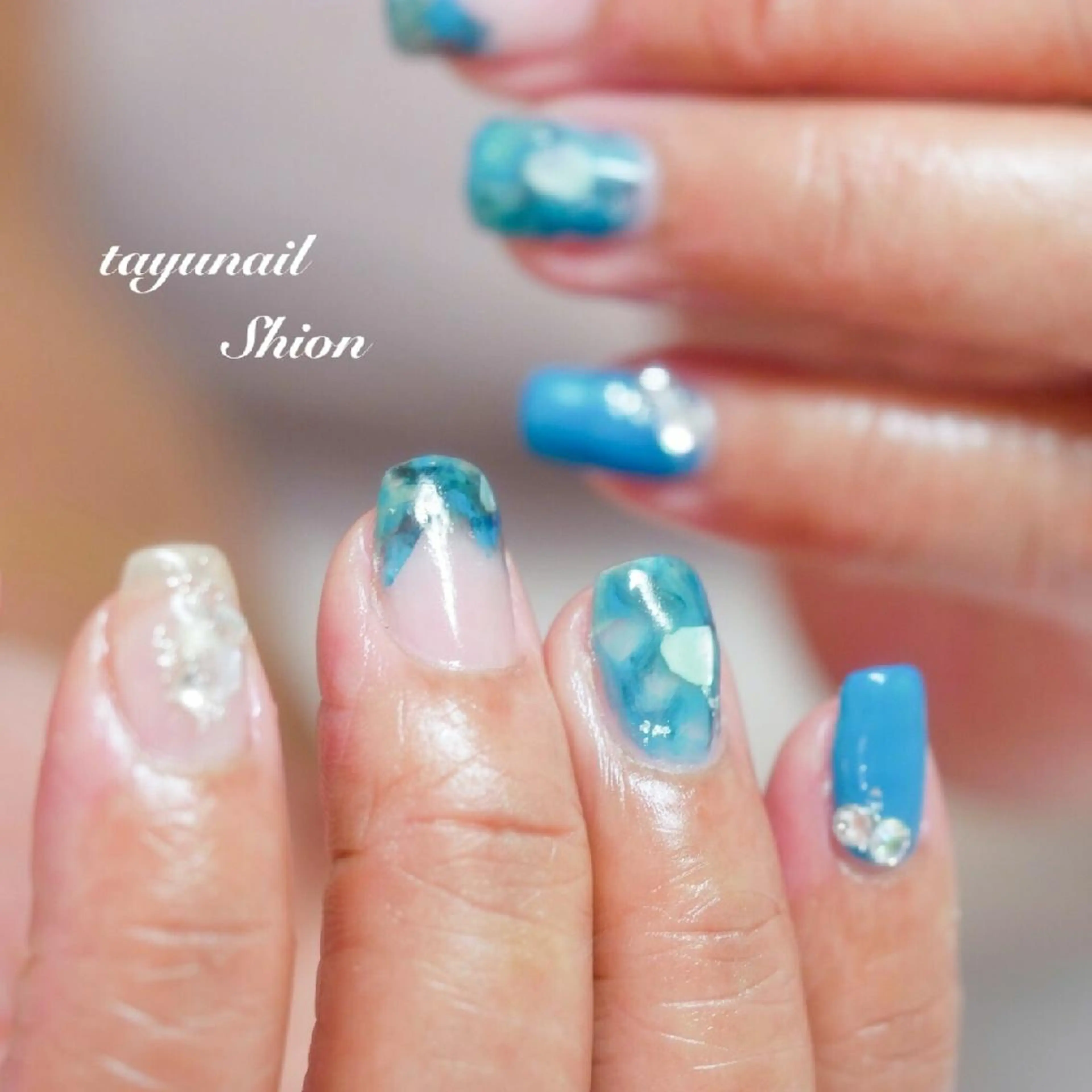 ネイル アートネイル ブルー クリアネイル ジェルネイル キラキラネイル ネイルサロン 【たゆnail】のネイルデザイン