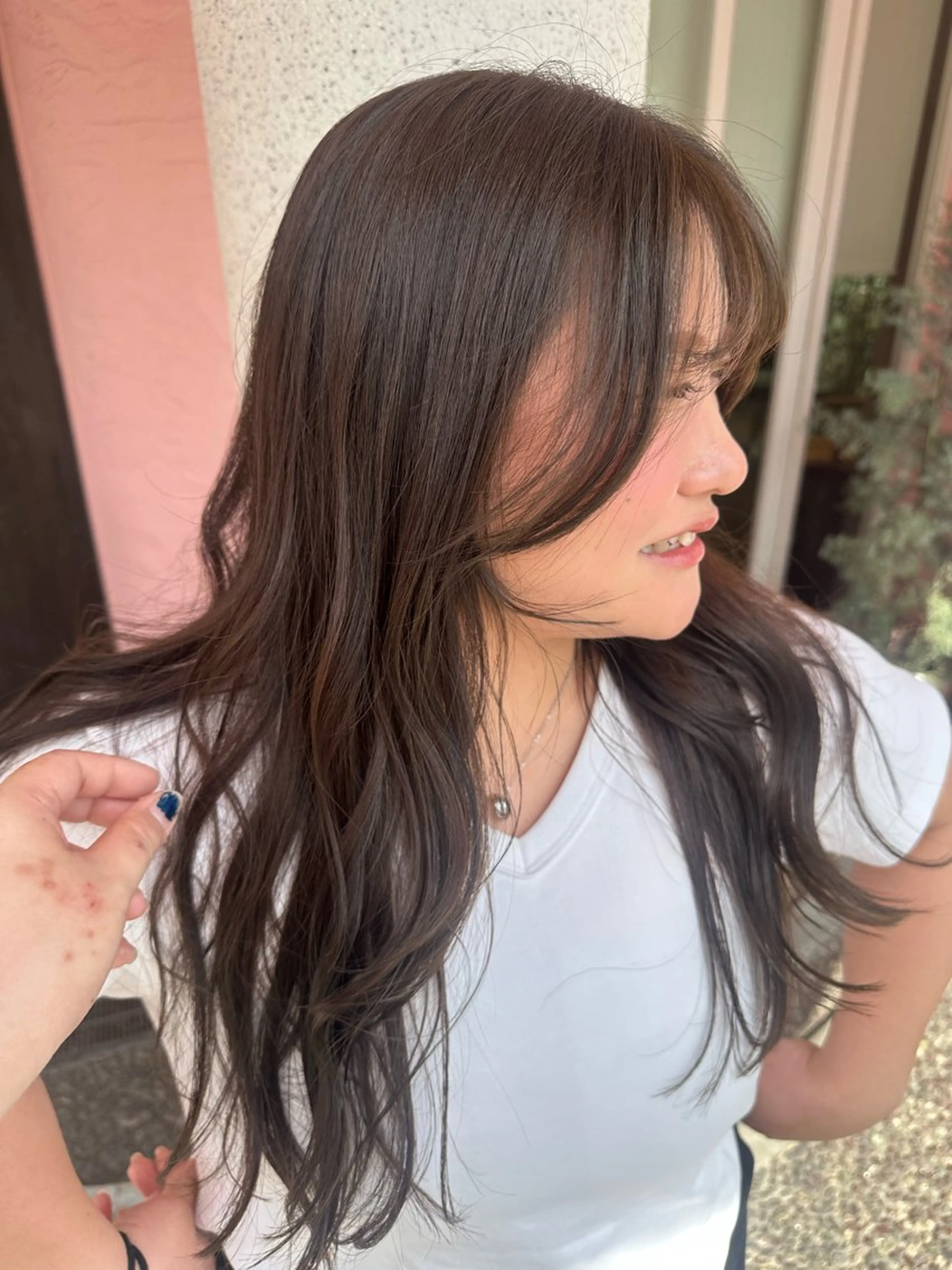 ロング カラー オリーブカラー ヘアカラー Deguchi Momokaのヘアスタイル