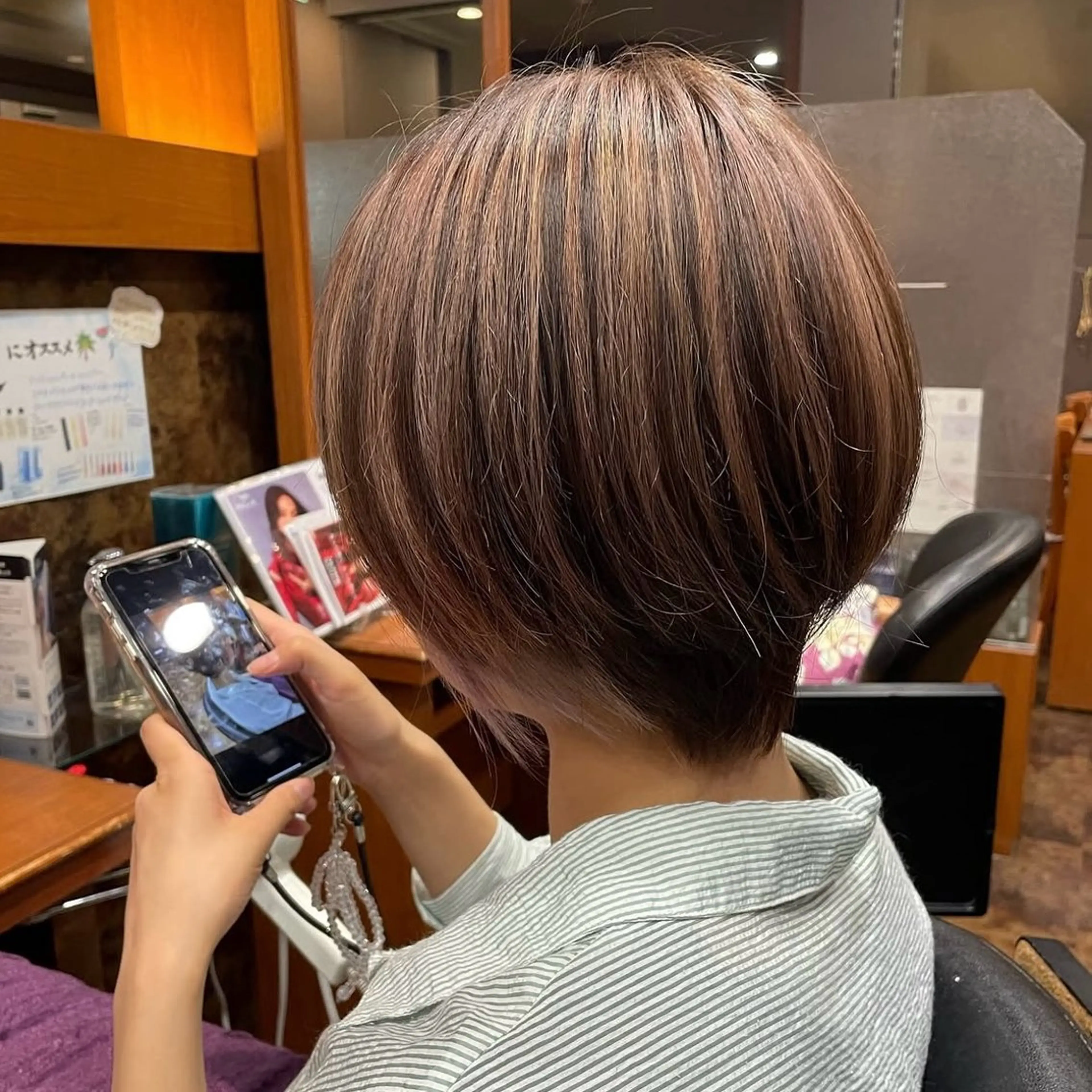 ショート カラー ハイライトカラー ハイライト 落合 ちりのヘアスタイル