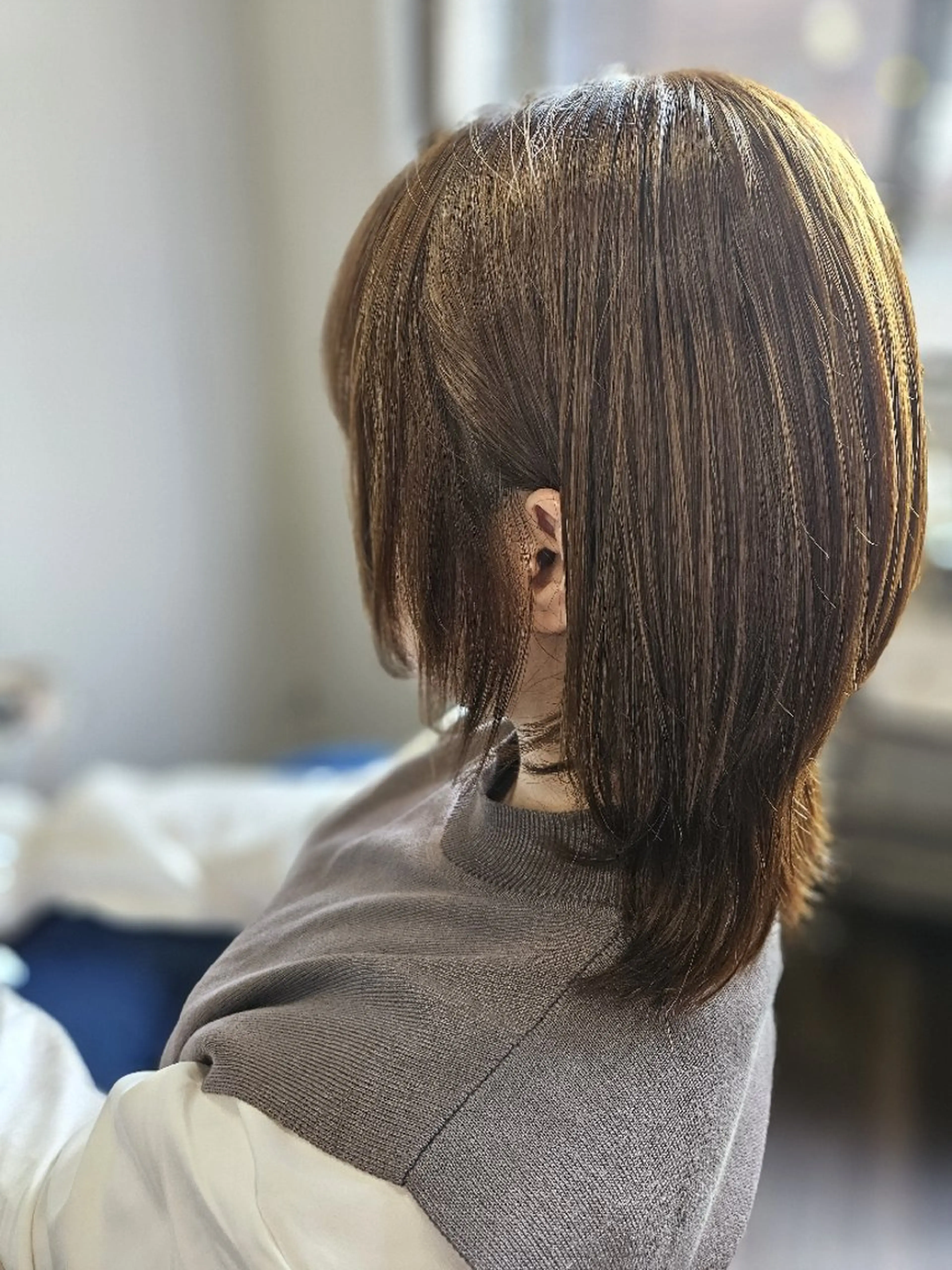 ミディアム カラー ベージュカラー オリーブベージュ ウルフカット カット ヘアカラー トリートメント terra✂️川嶋 大輔のヘアスタイル