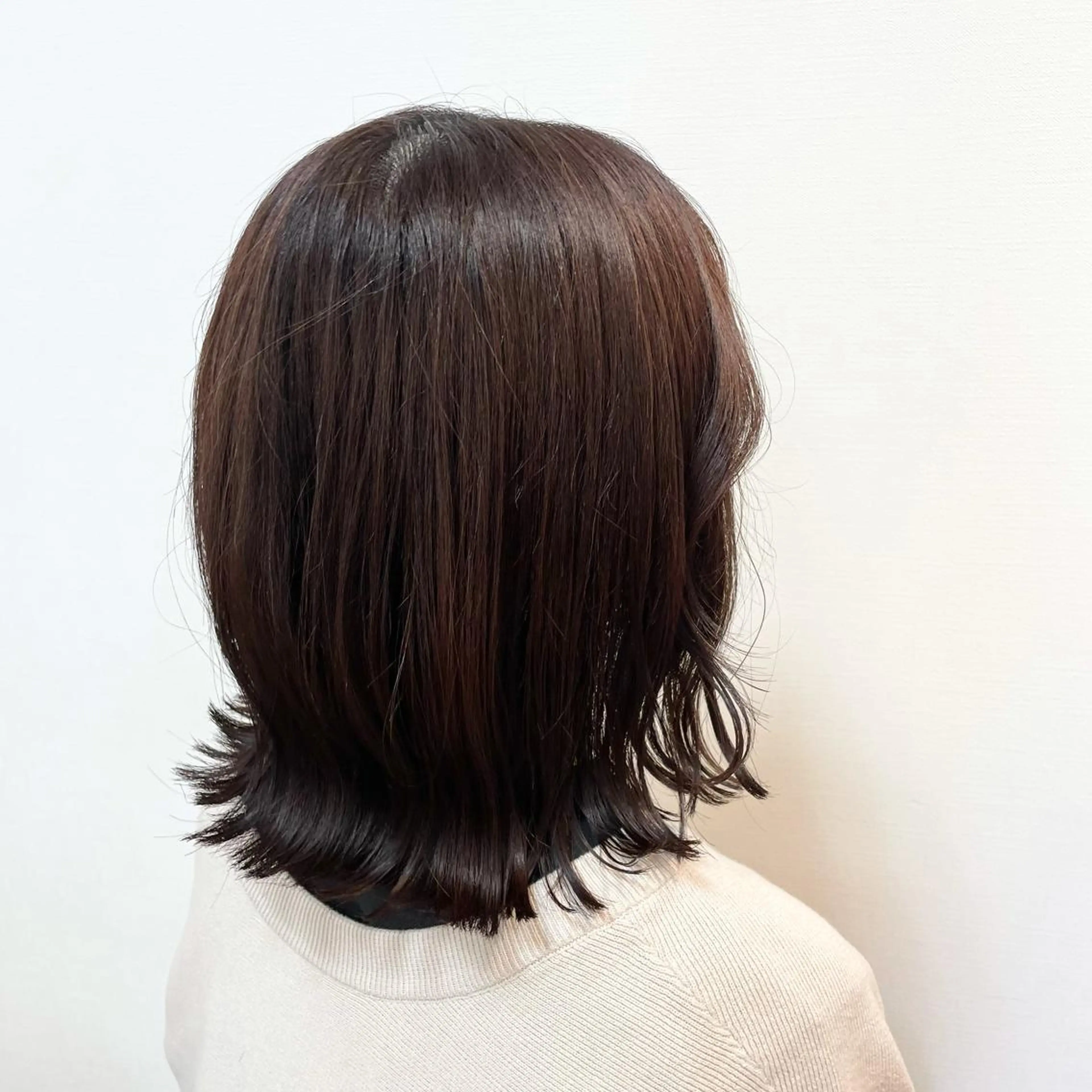 ミディアム ボブ 外ハネヘア カット ヘアカラー 【STORY】 🧁misaki🧁のヘアスタイル