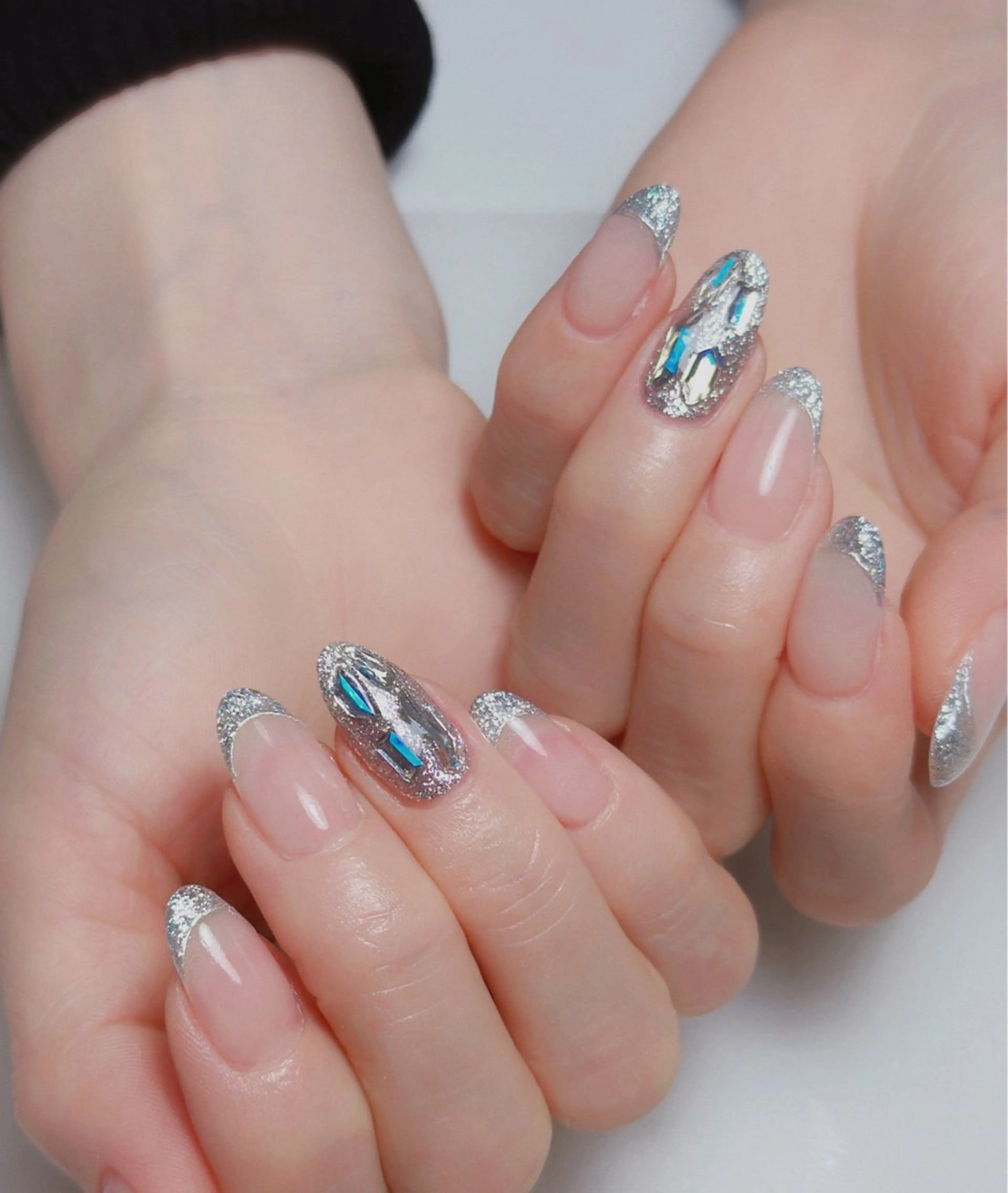 ネイル オーロラネイル 長さ出し フットネイル ラメ(グリッター) ラメグラデーション ハンドネイル 👍thumbs up nail👍のネイルデザイン