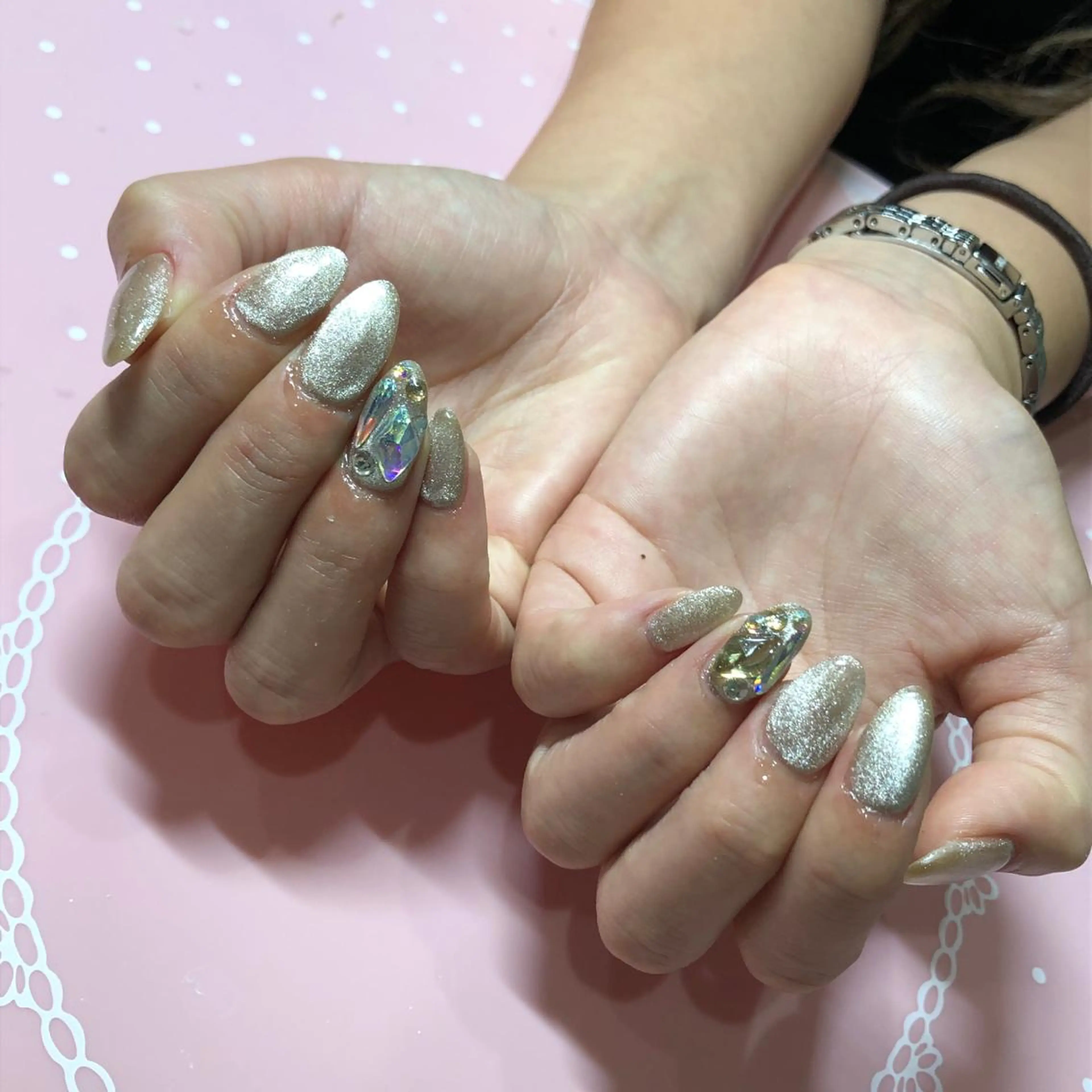 ミディアム ネイル マグネットネイル ハンドネイル 《LB》ラブリエ Nail&eyeのマツエク・マツパデザイン