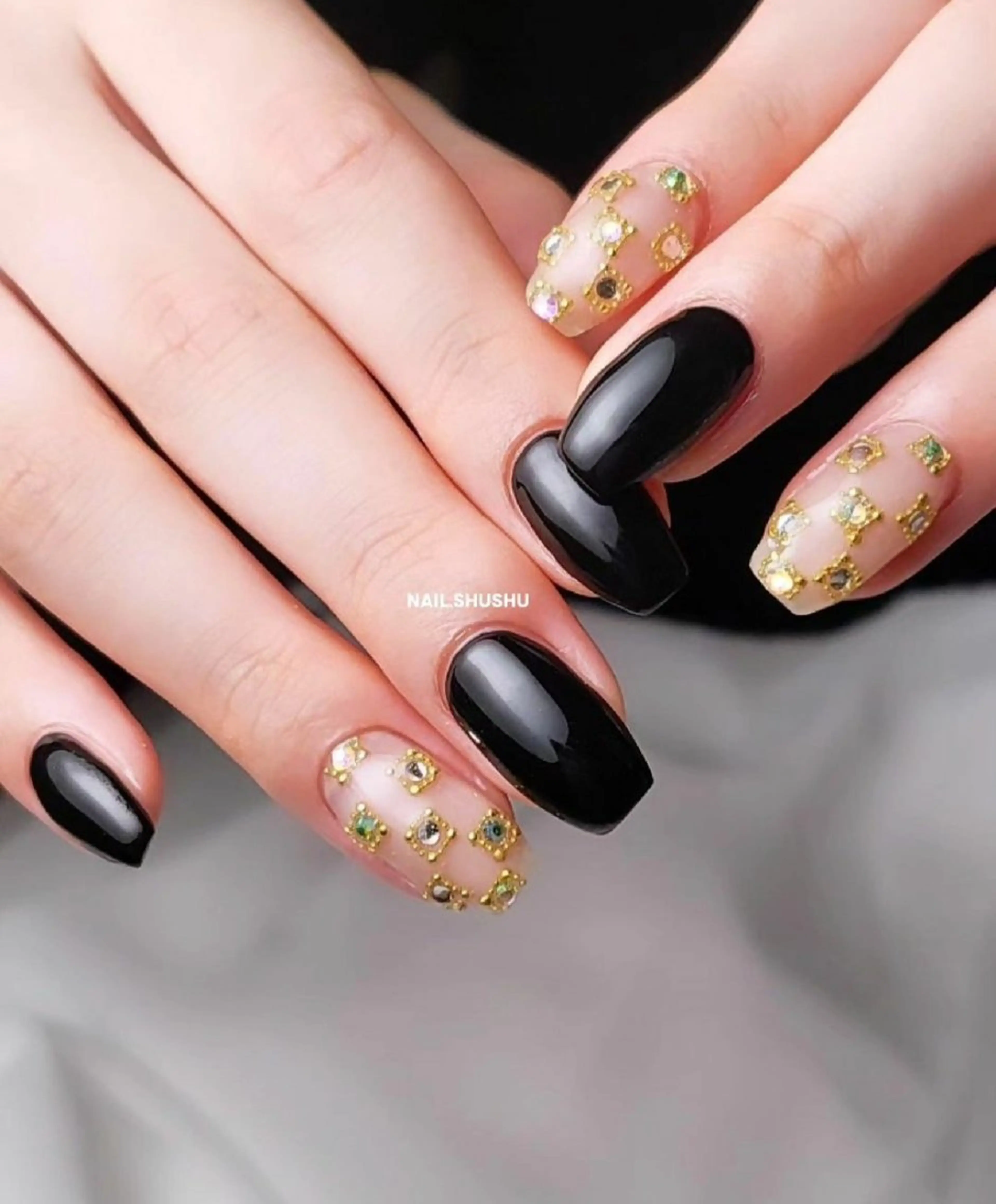 ネイル 持ち込み ニュアンスネイル ワンカラーネイル シンプルネイル 冬ネイル ハンドネイル 3dパーツ/流行り 👧shushu❤️のネイルデザイン