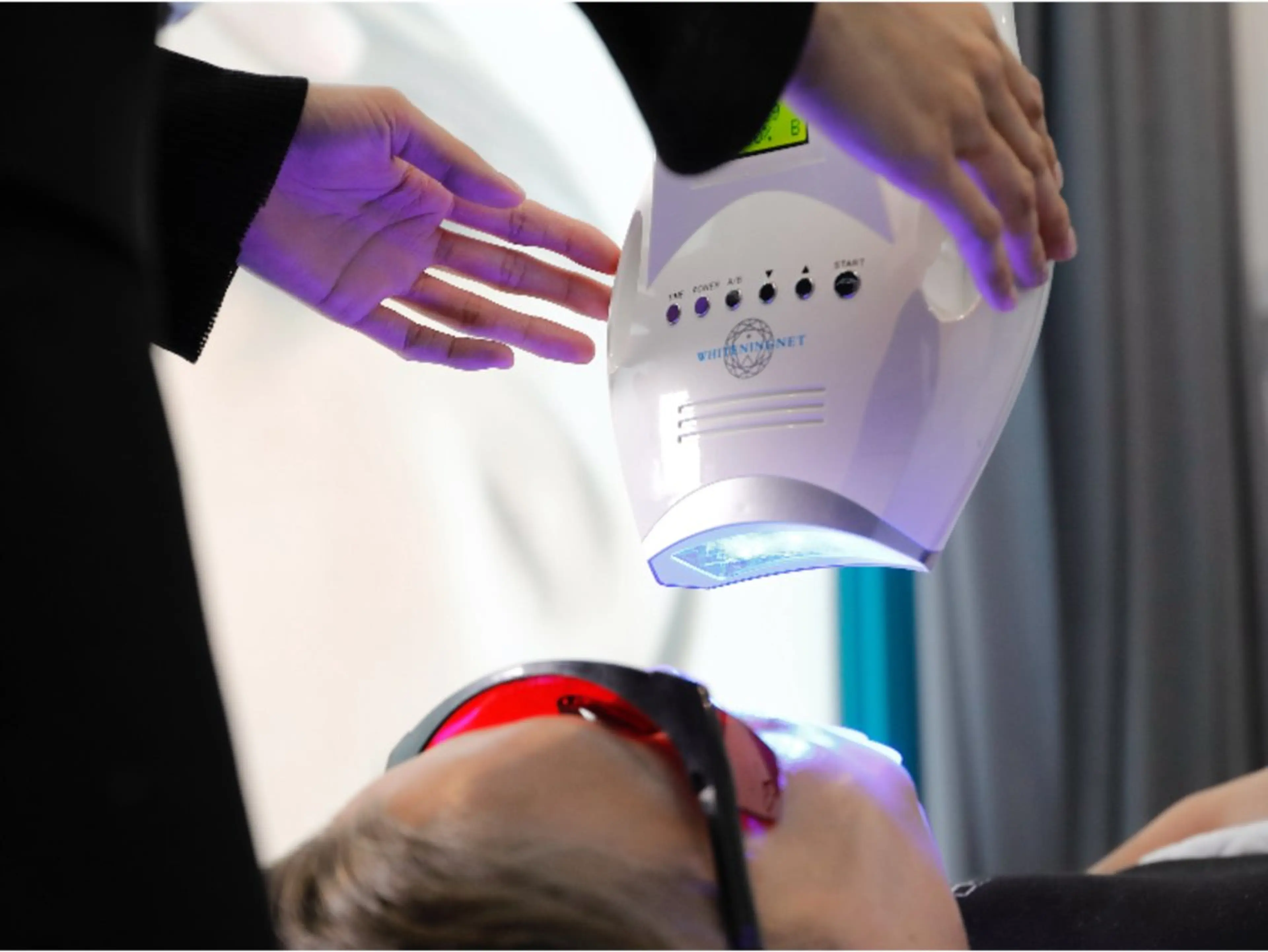 笑顔に自信♪一気に白い歯☆セルフデンタルホワイトニング 5回の写真