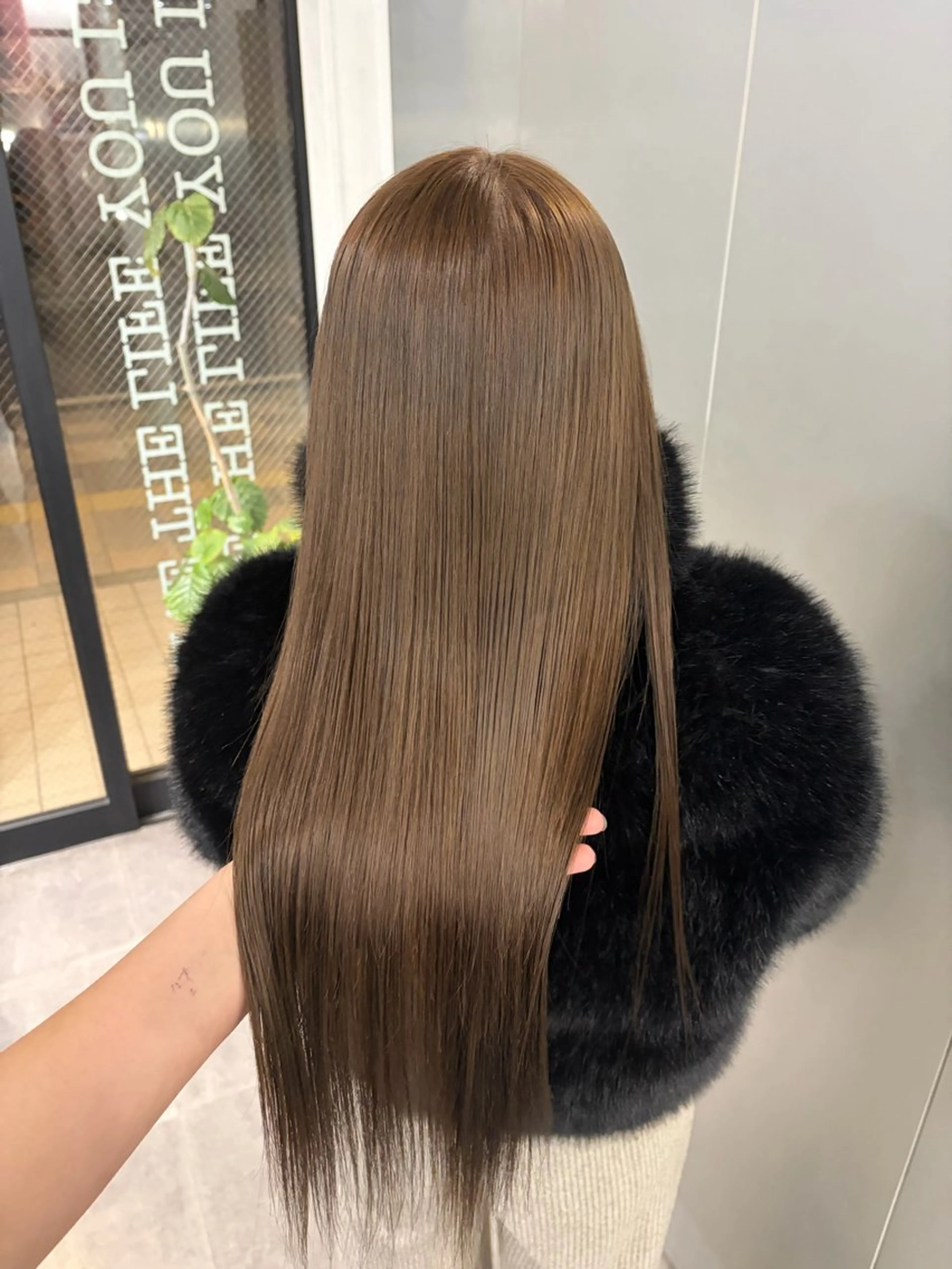 ロング 泉澤 風花のヘアスタイル