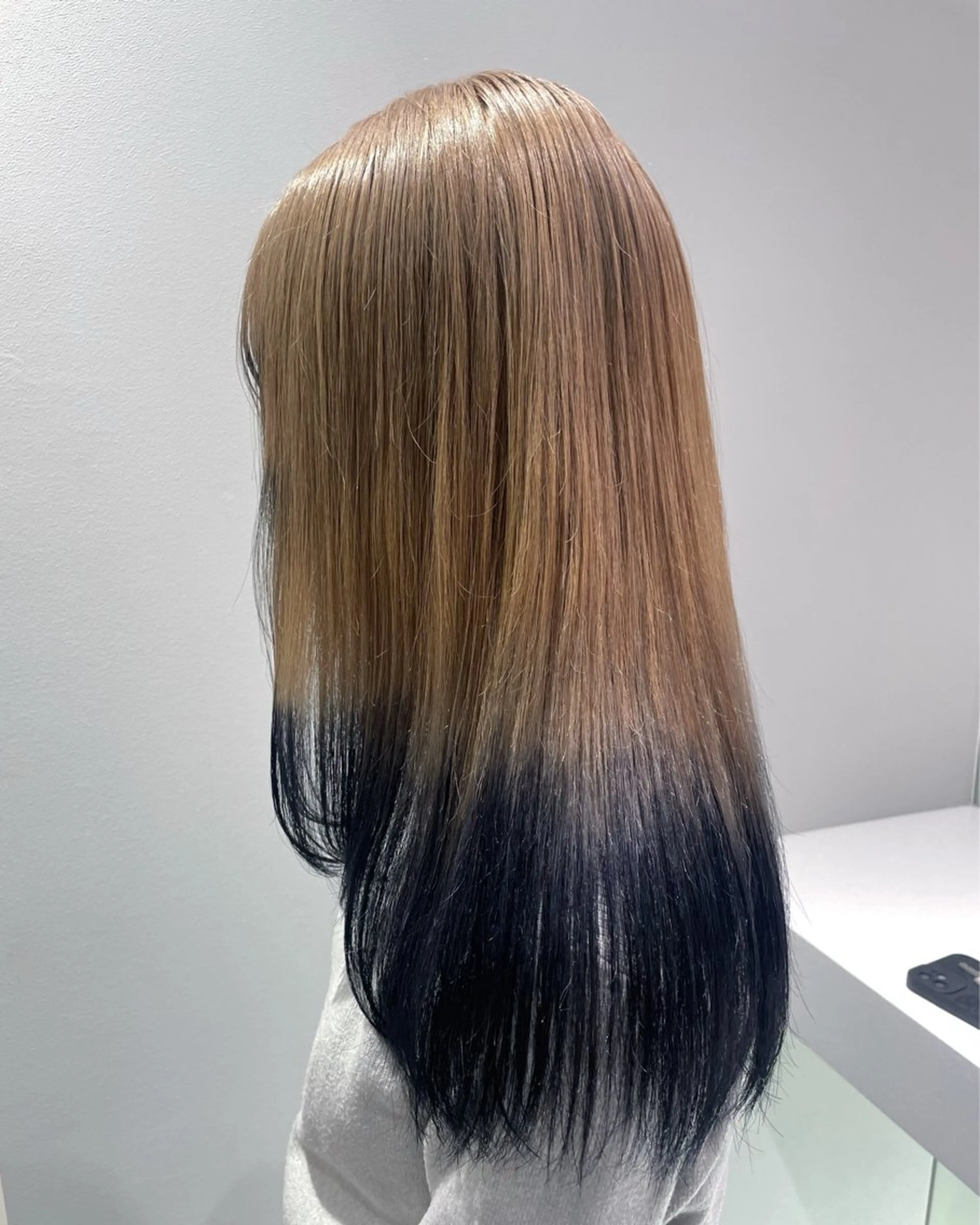 ロング カラー 佐野 えり奈のヘアスタイル