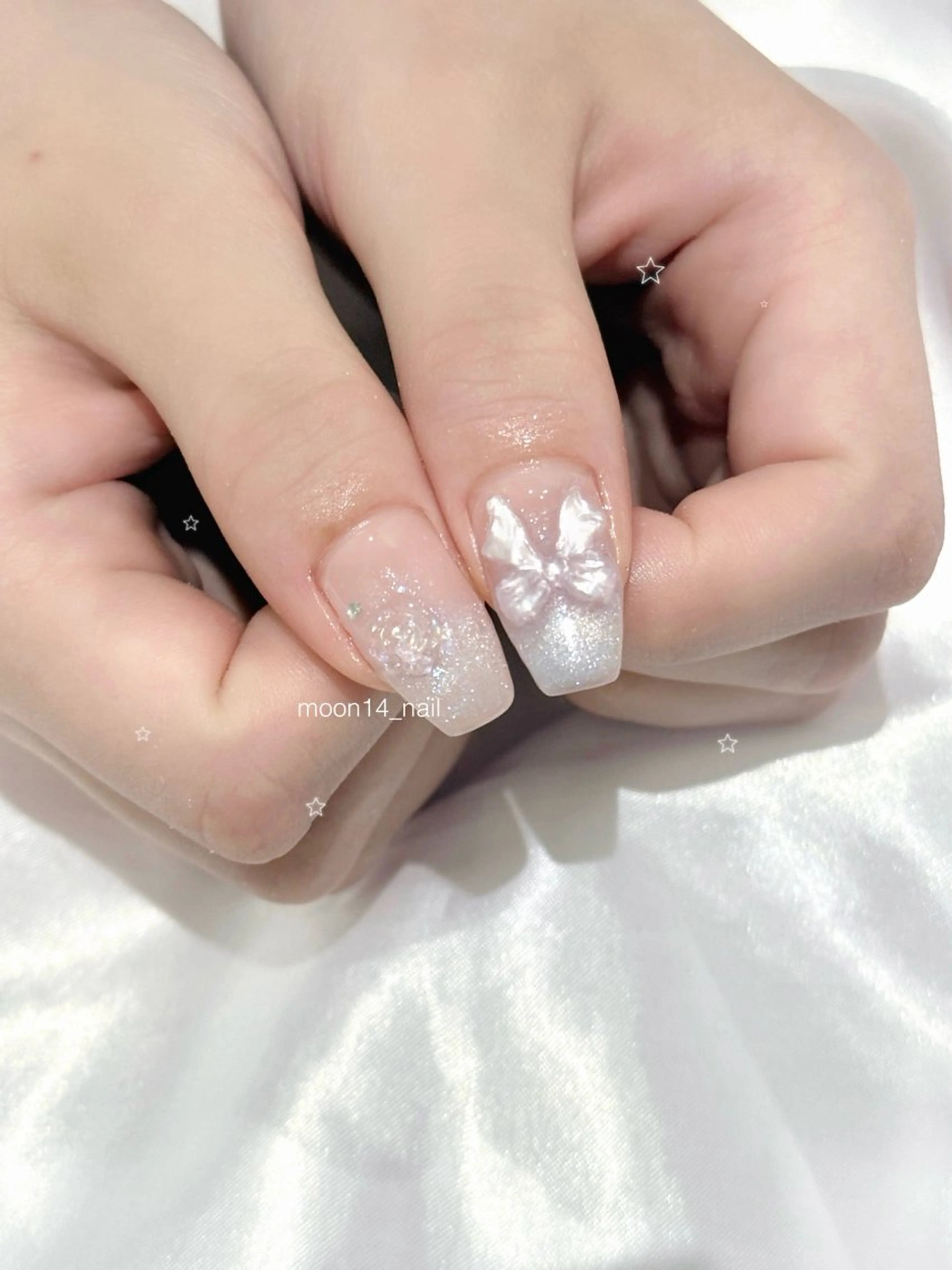 ネイル ジェルネイル キラキラネイル 水色 マグネットネイル パラジェル ハンドネイル natsuki 💫のネイルデザイン