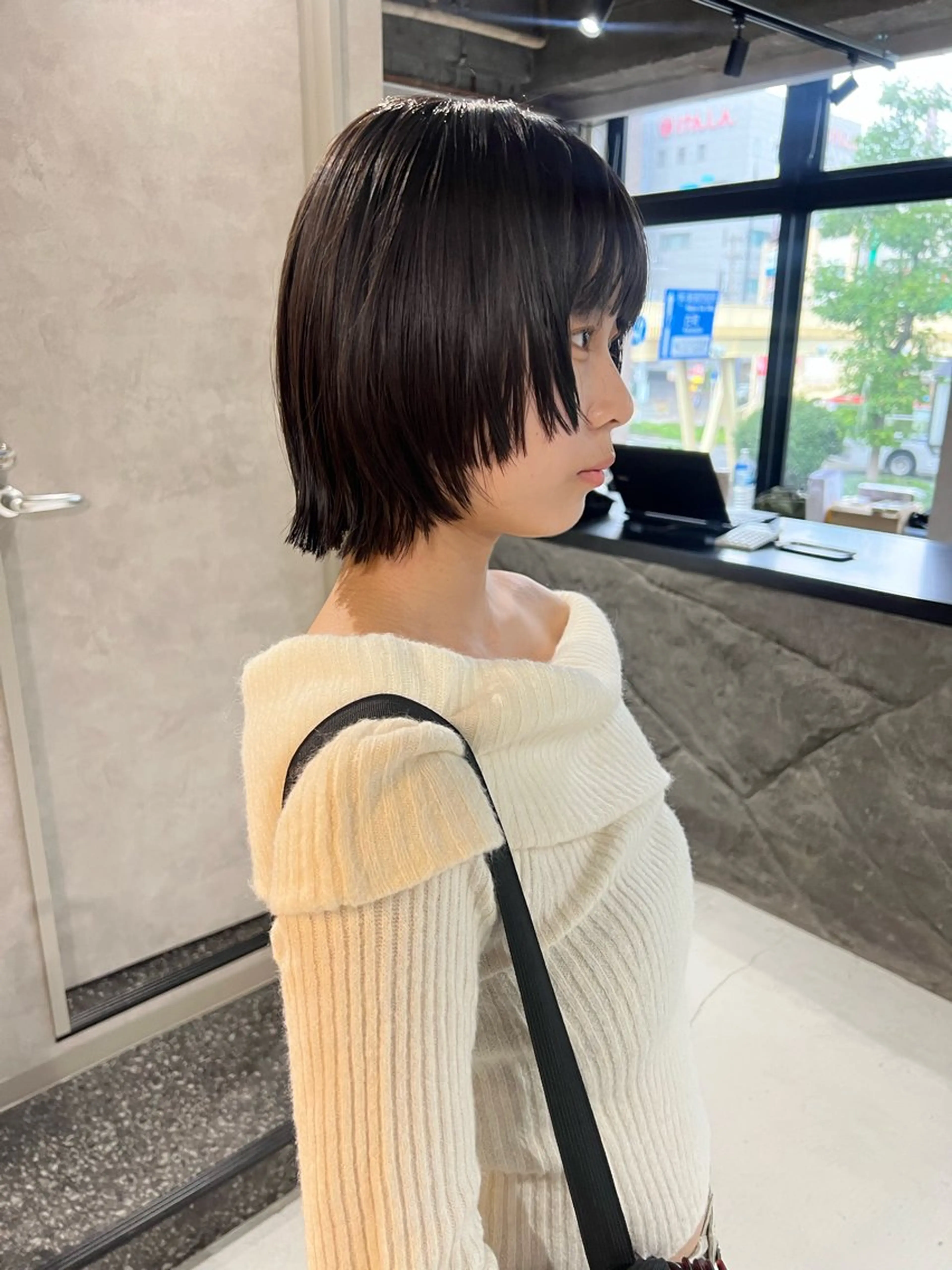 ショート カラー ヘアアレンジ viewstokyo所属・mana 暖色カラーカットのヘアスタイル
