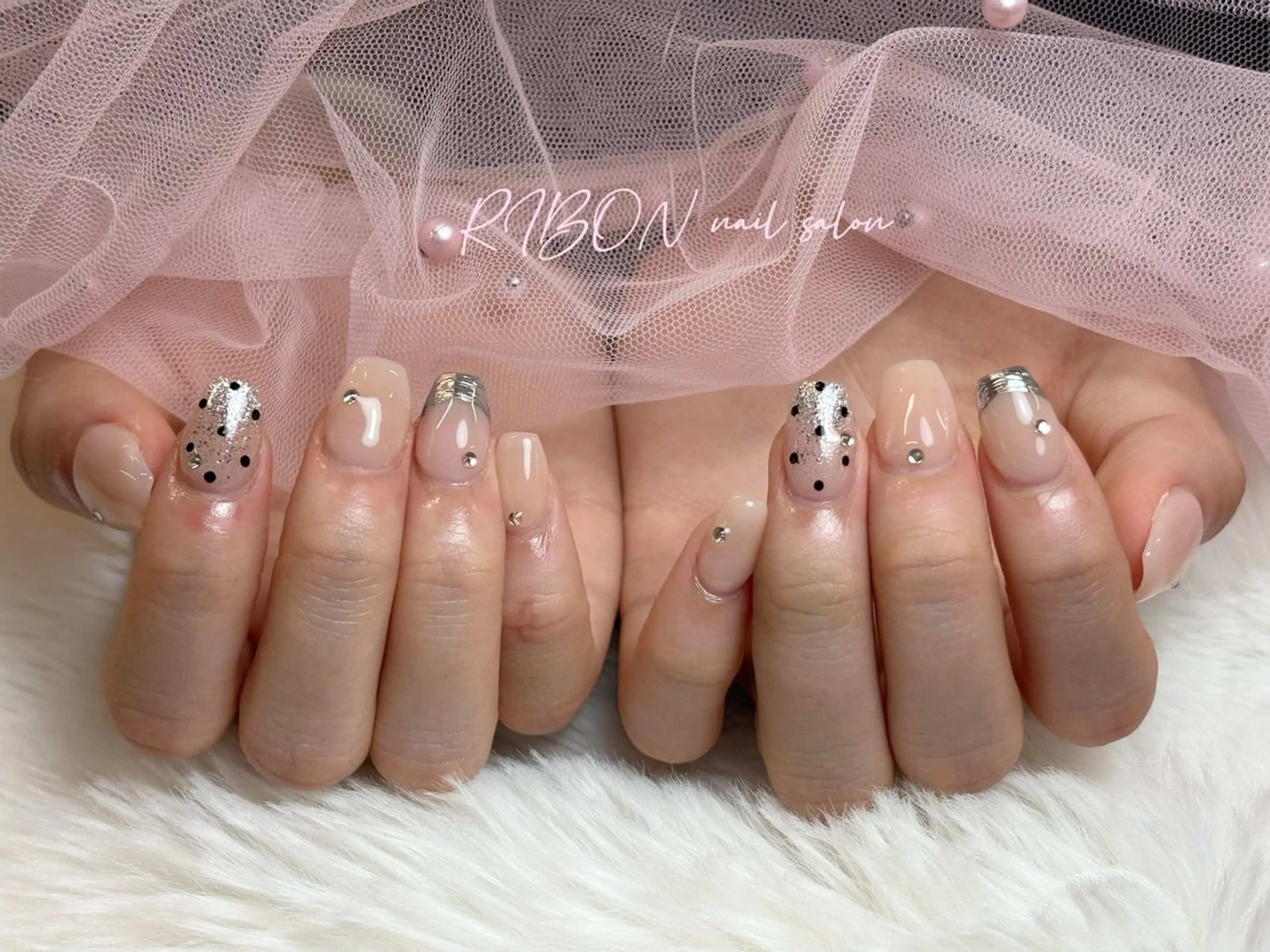 ネイル チークネイル 長さ出し フレンチネイル ジェルネイル グラデーション ハンドネイル RIBON nail 高田馬場のネイルデザイン