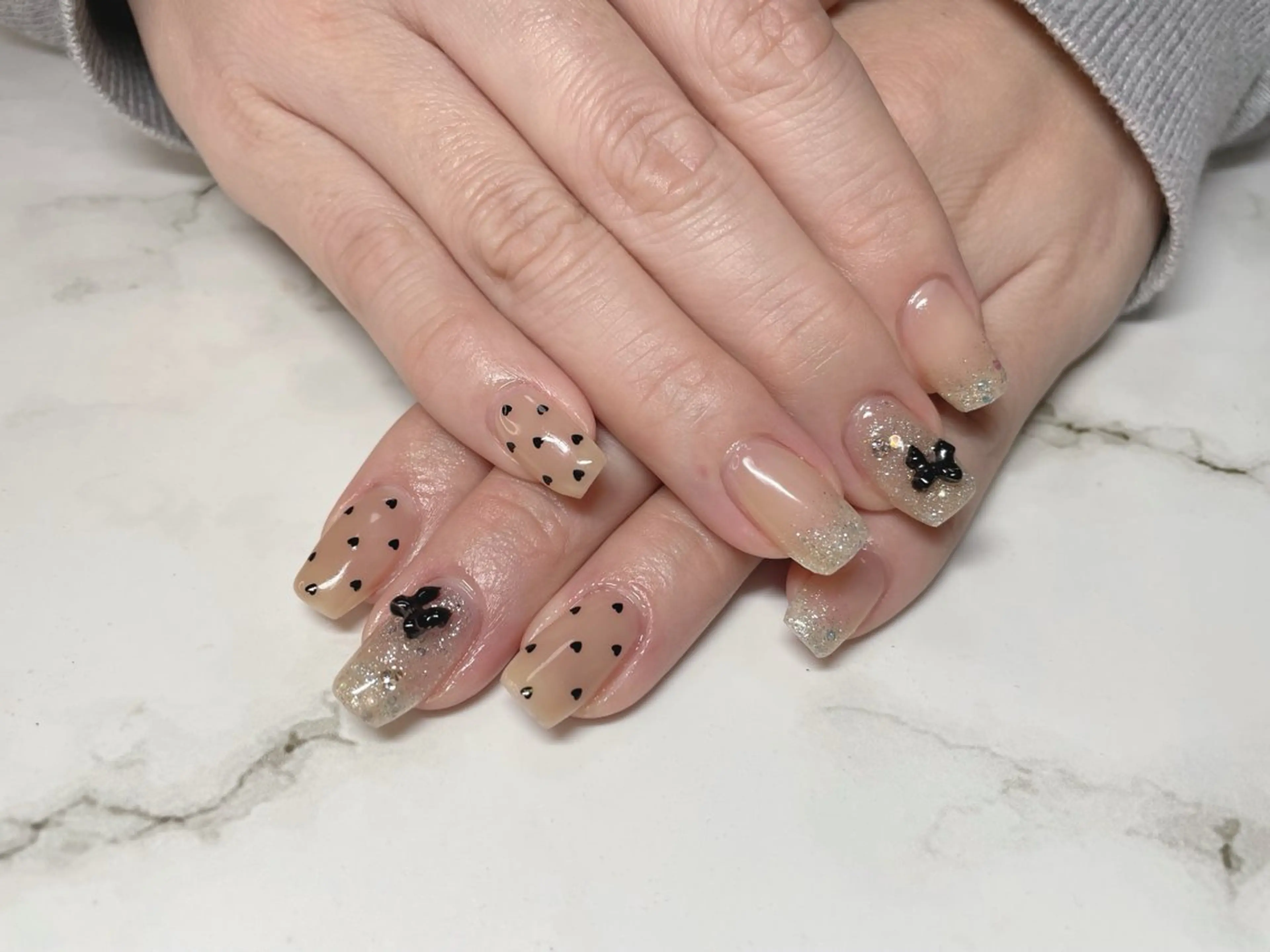 ミディアム nail salon シェリコのネイルデザイン