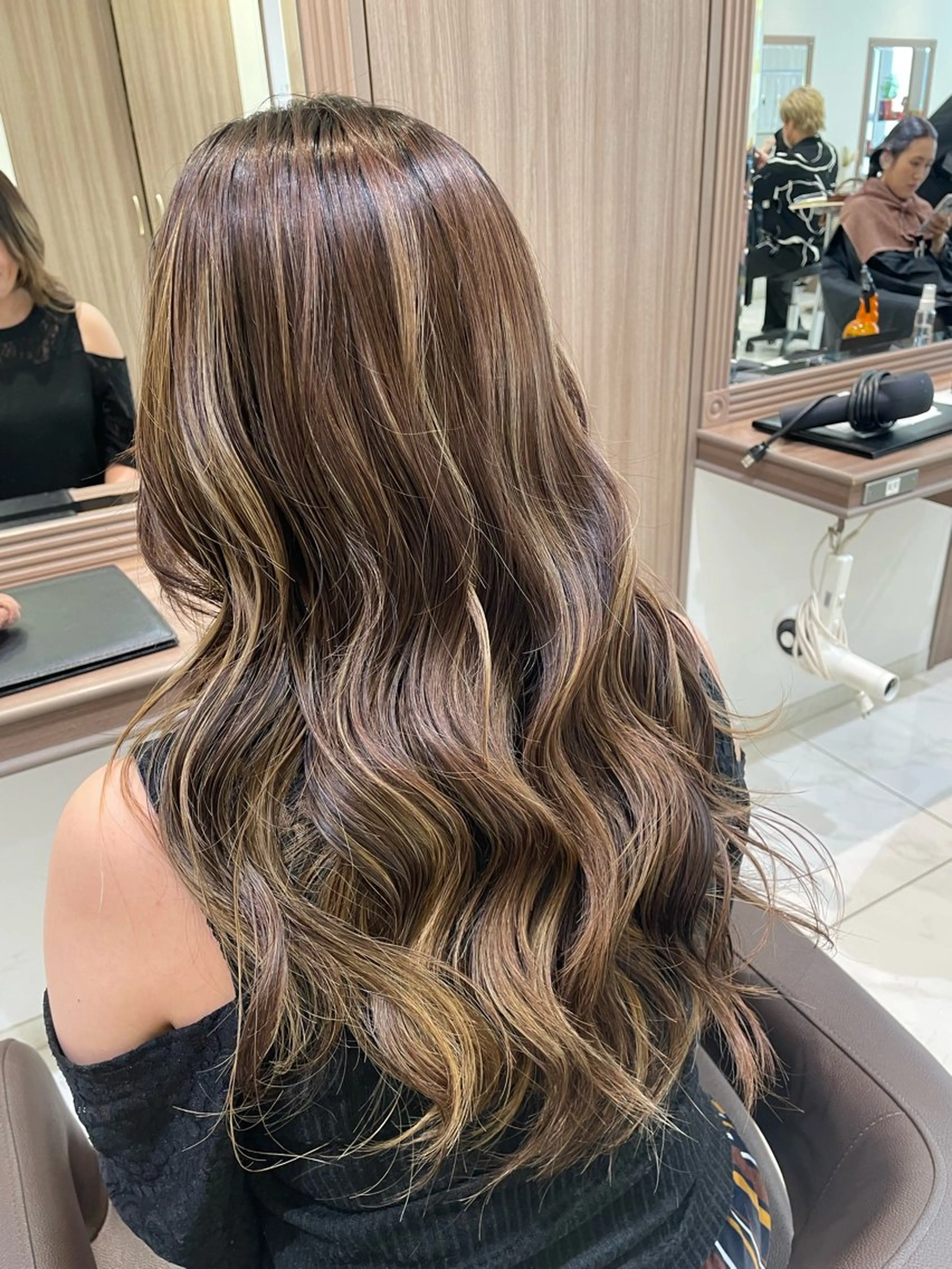 セミロング カラー 菊池 遼/透明感 /韓国レイヤー/艶感のヘアスタイル