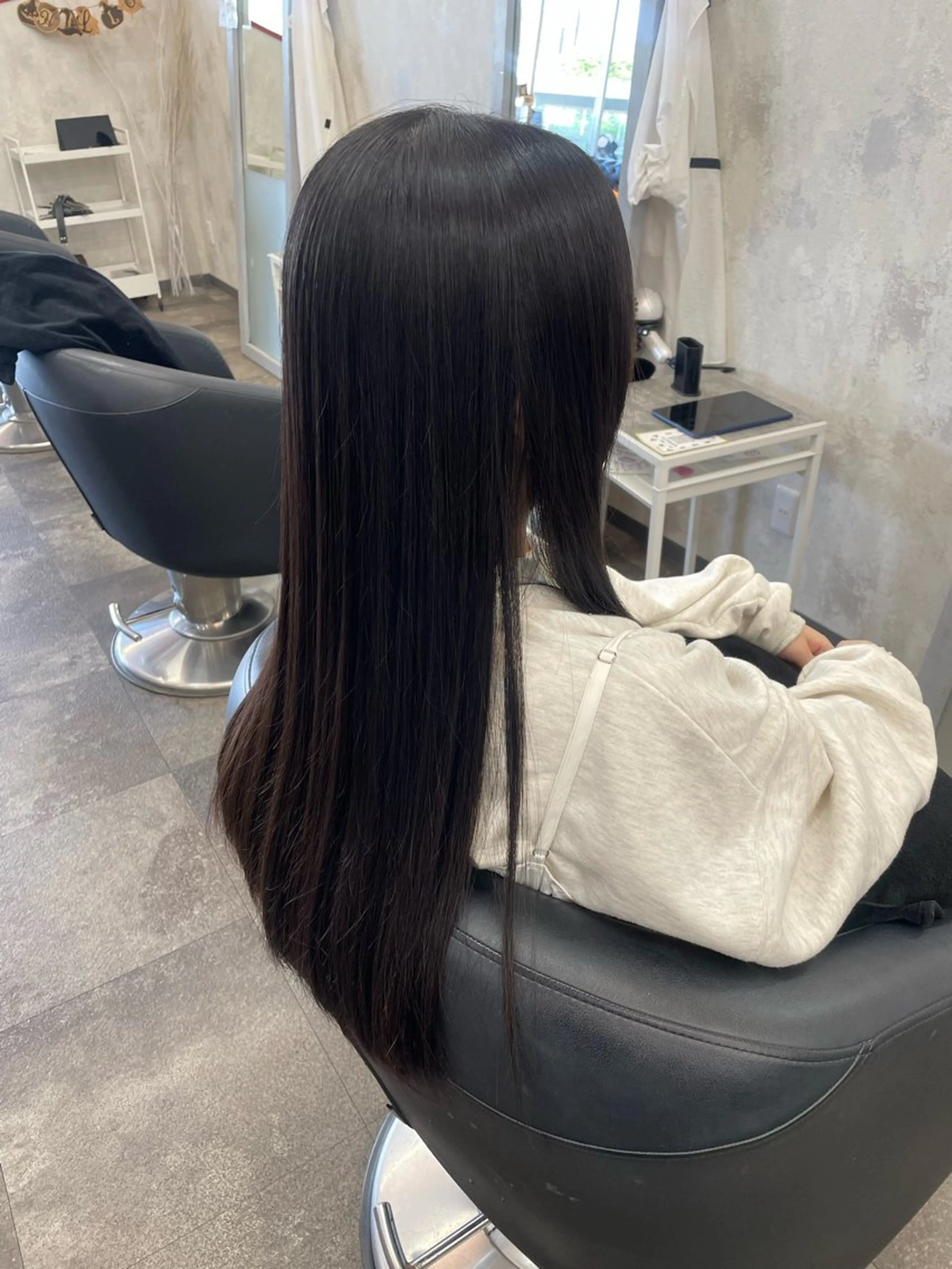 ロング ロング 縮毛矯正 縮毛矯正 藤田 麗安のヘアスタイル