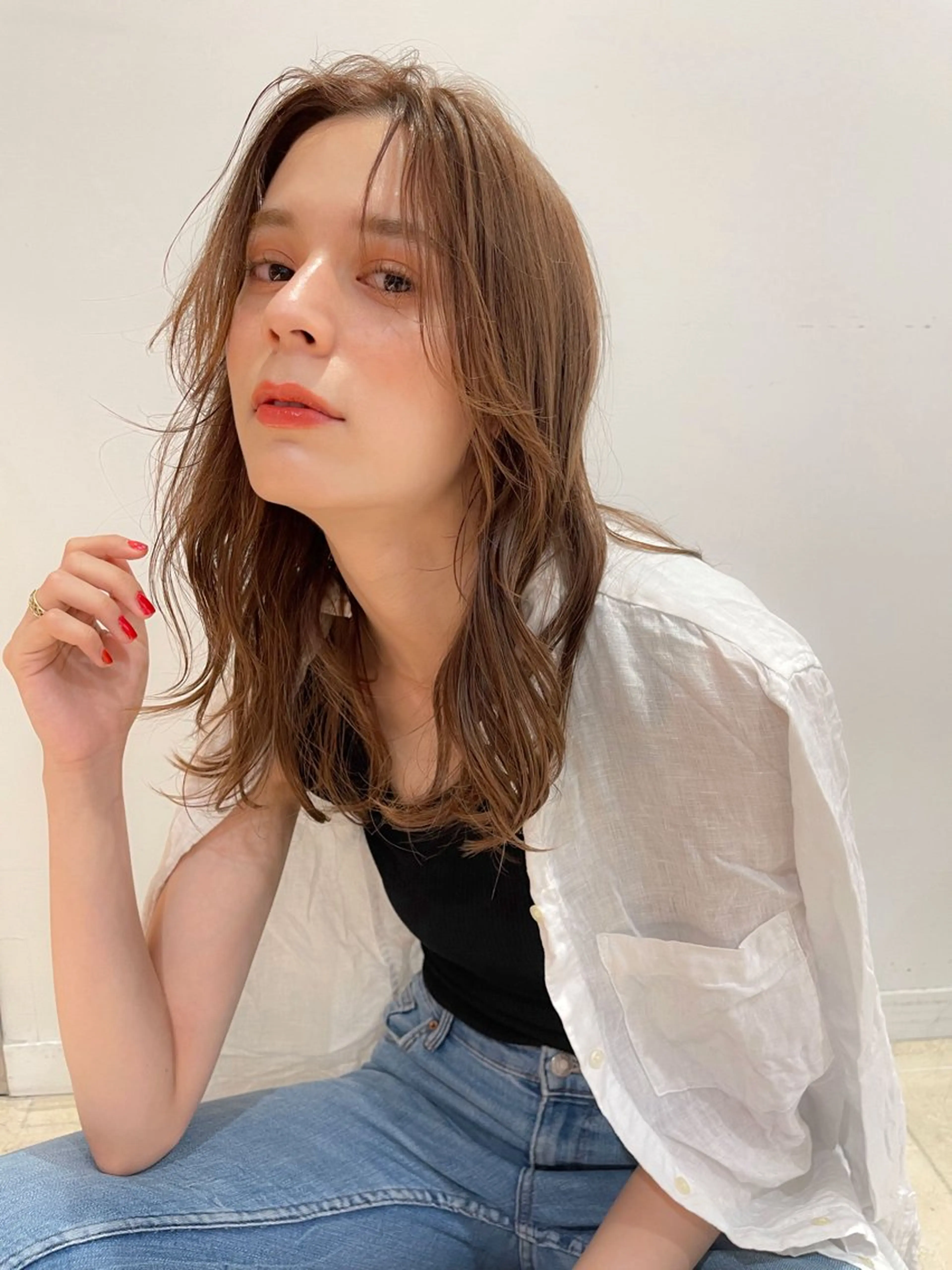 セミロング カラー パーマ ヘアアレンジ ベージュカラー ブラウンカラー ブラウンベージュ ハイトーンカラー カット ヘアカラー トリートメント VIVIE【ヴィヴィ】所属・髪質改善/韓国風 レイヤー/田村祐樹のヘアスタイル