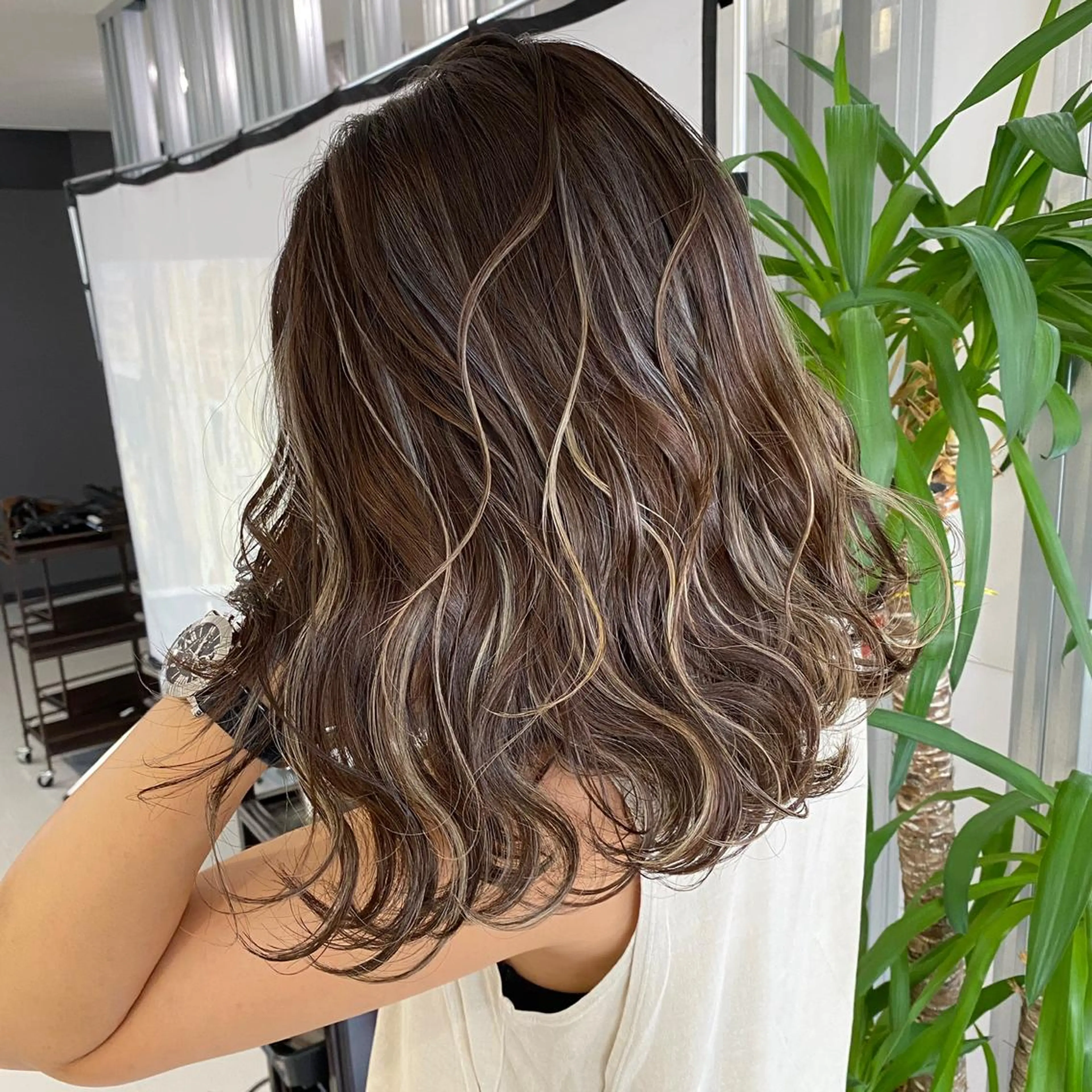 ミディアム ハイライト レイヤーカット/ 髪質改善/ハイライトのヘアスタイル