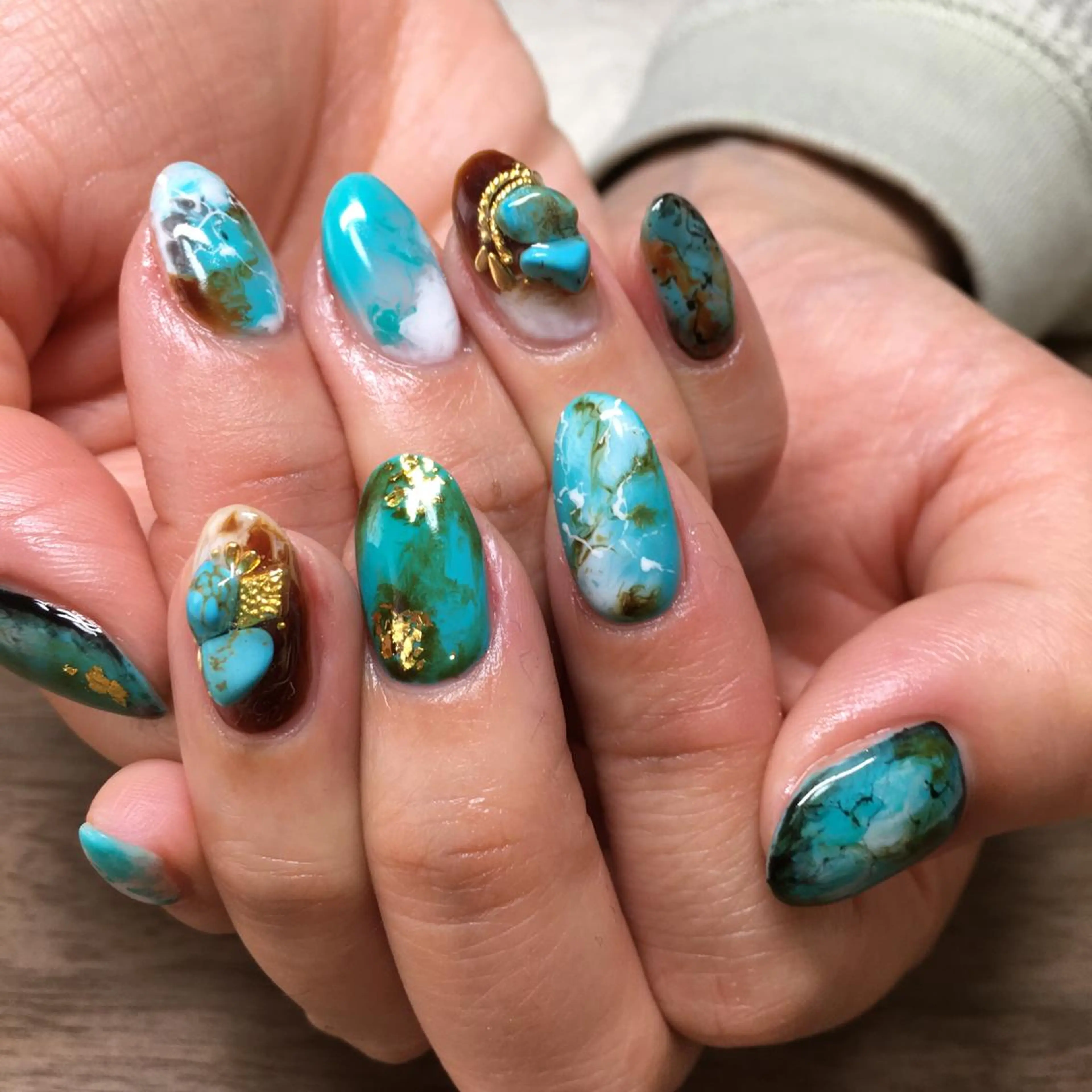 ネイル アートネイル 持ち込み ストーンネイル ハンドネイル kipinail 川﨑えりかのネイルデザイン