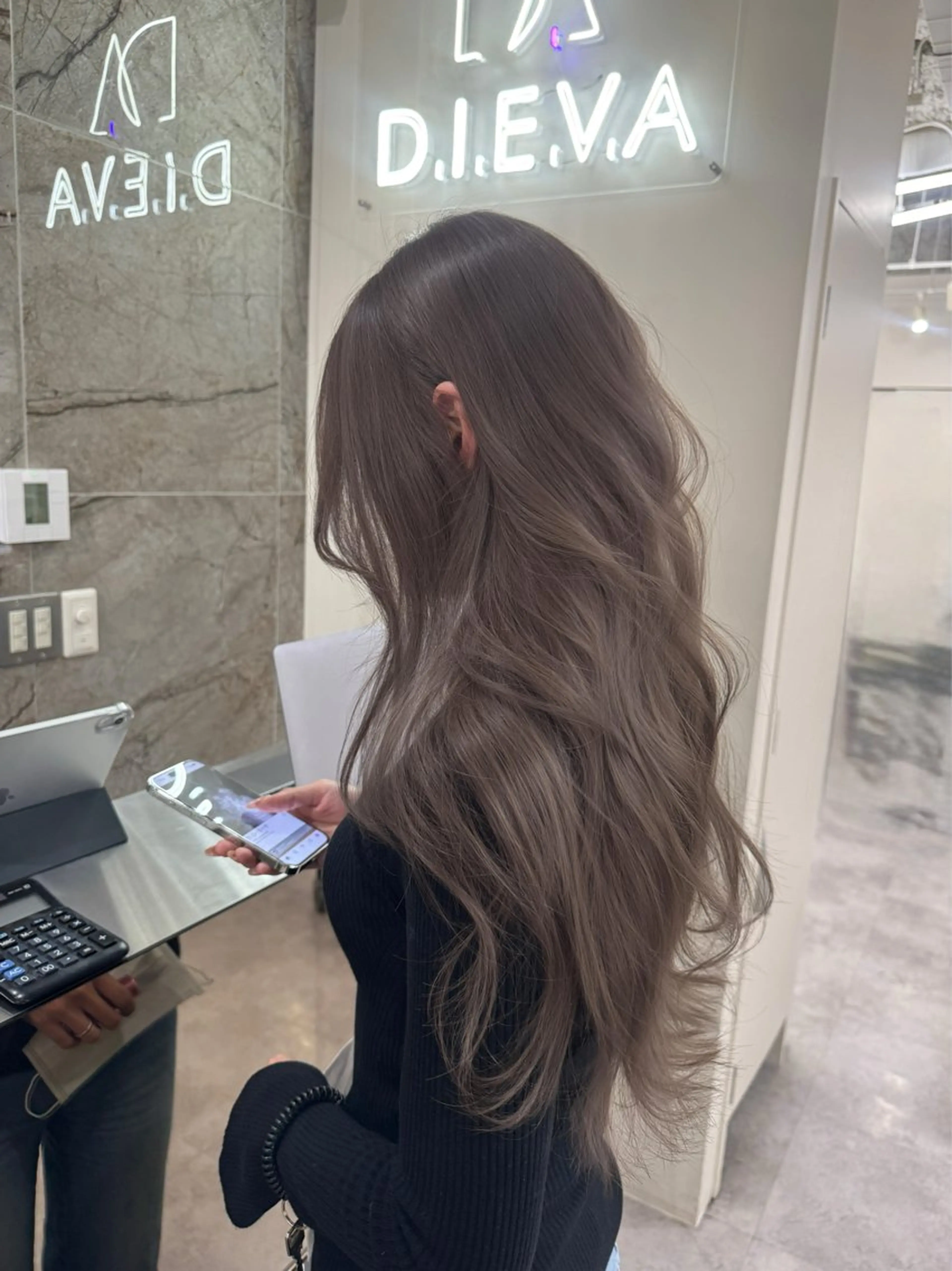 ロング ヘアカラー トリートメント 🤍韓国カラー/ 艶カラー/マホのヘアスタイル