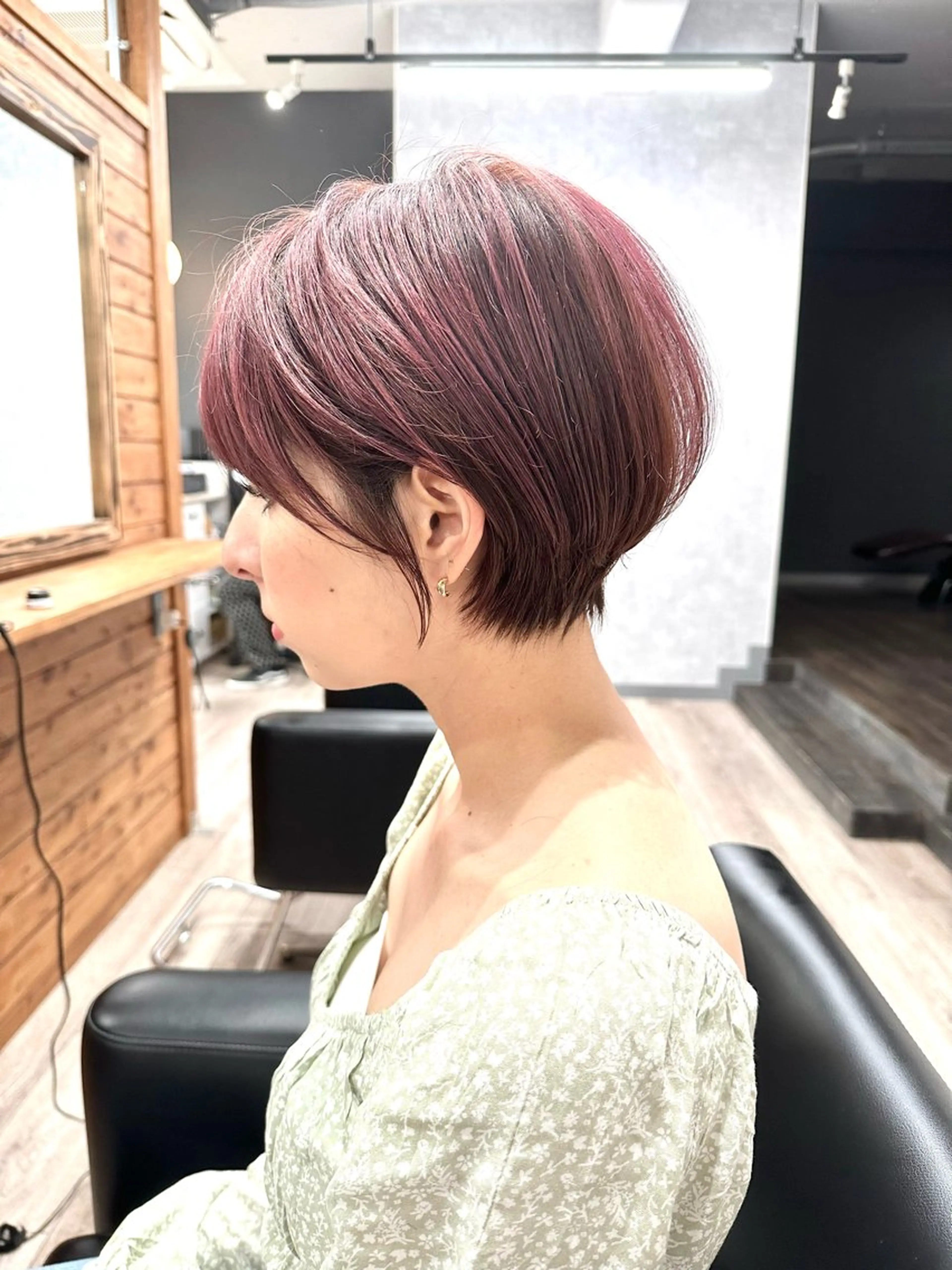 ショート カラー アンソニー ショウゴのヘアスタイル