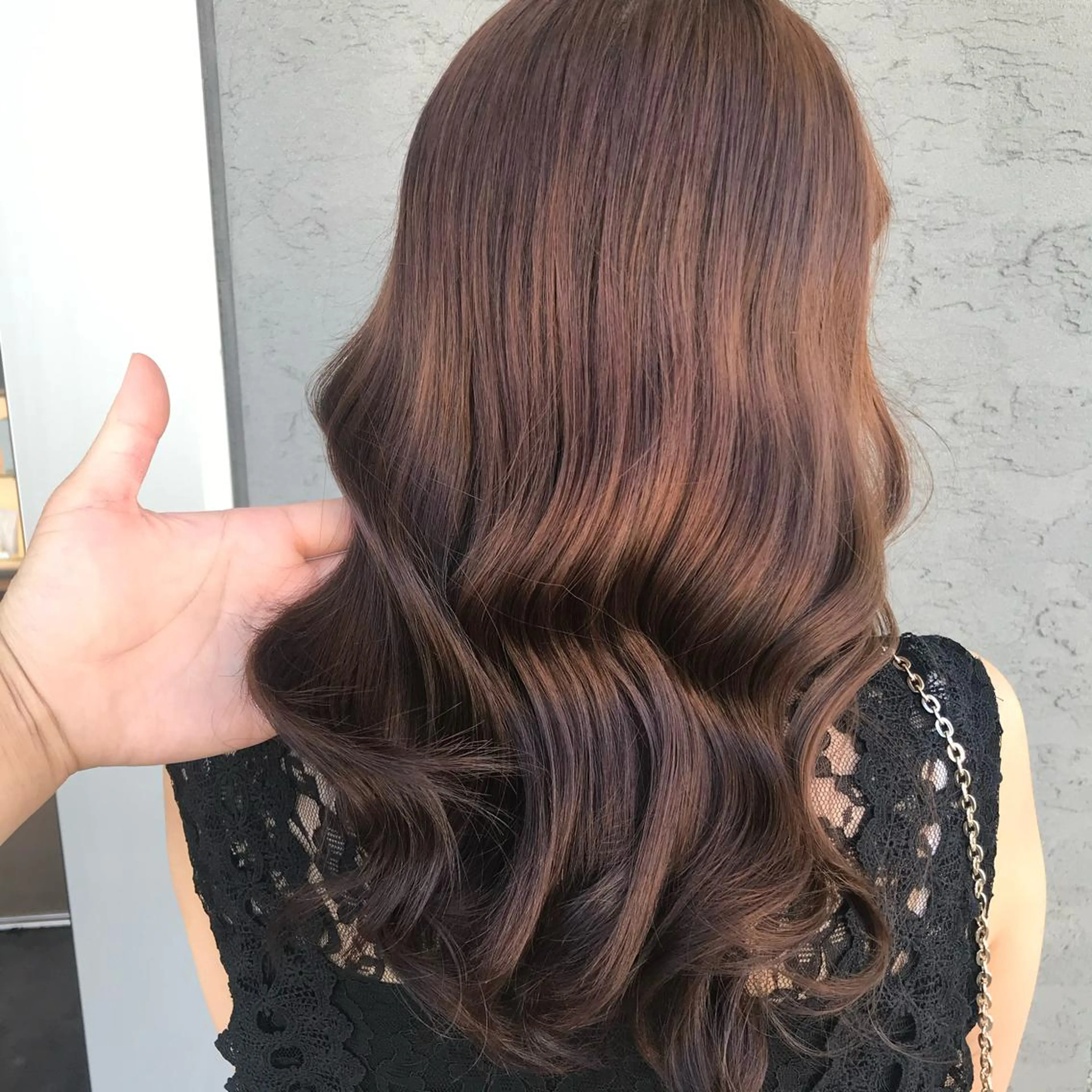 ロング 南 妃那のヘアスタイル