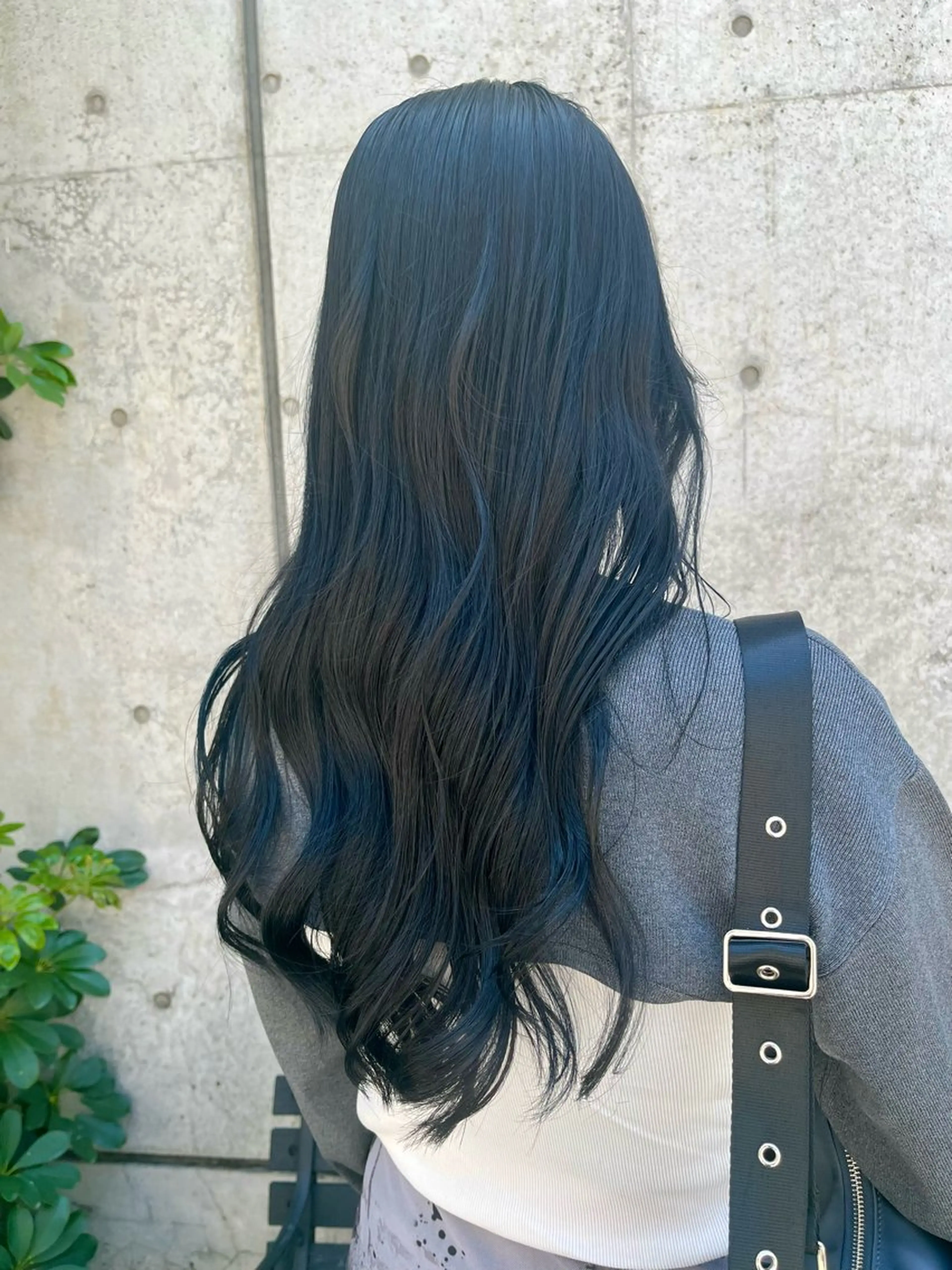 ロング ヘアカラー 東村 桃花のヘアスタイル