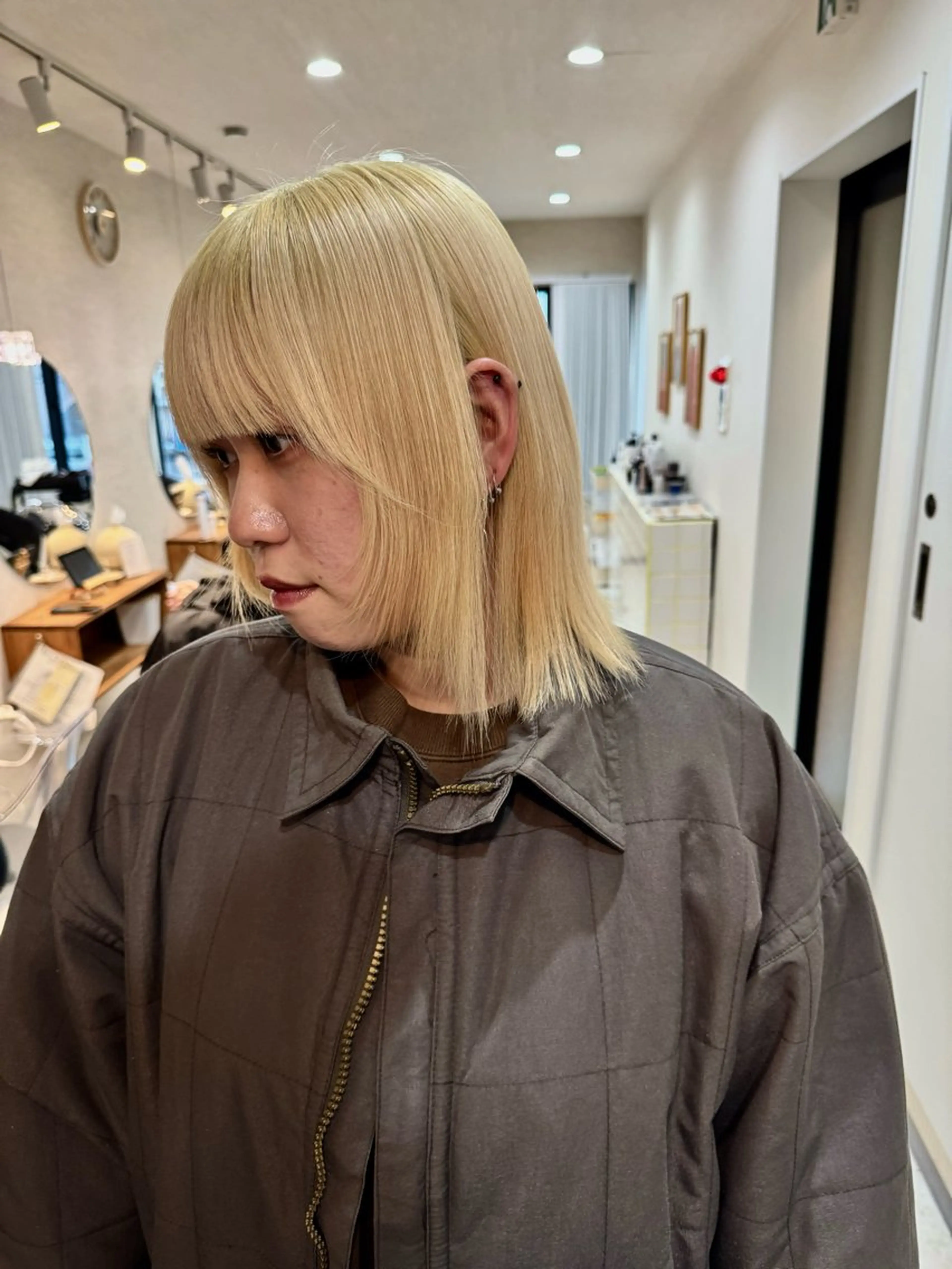 ショート カラー ヘアカラー ブリーチ/レイヤー/ コイデリュウセイのヘアスタイル