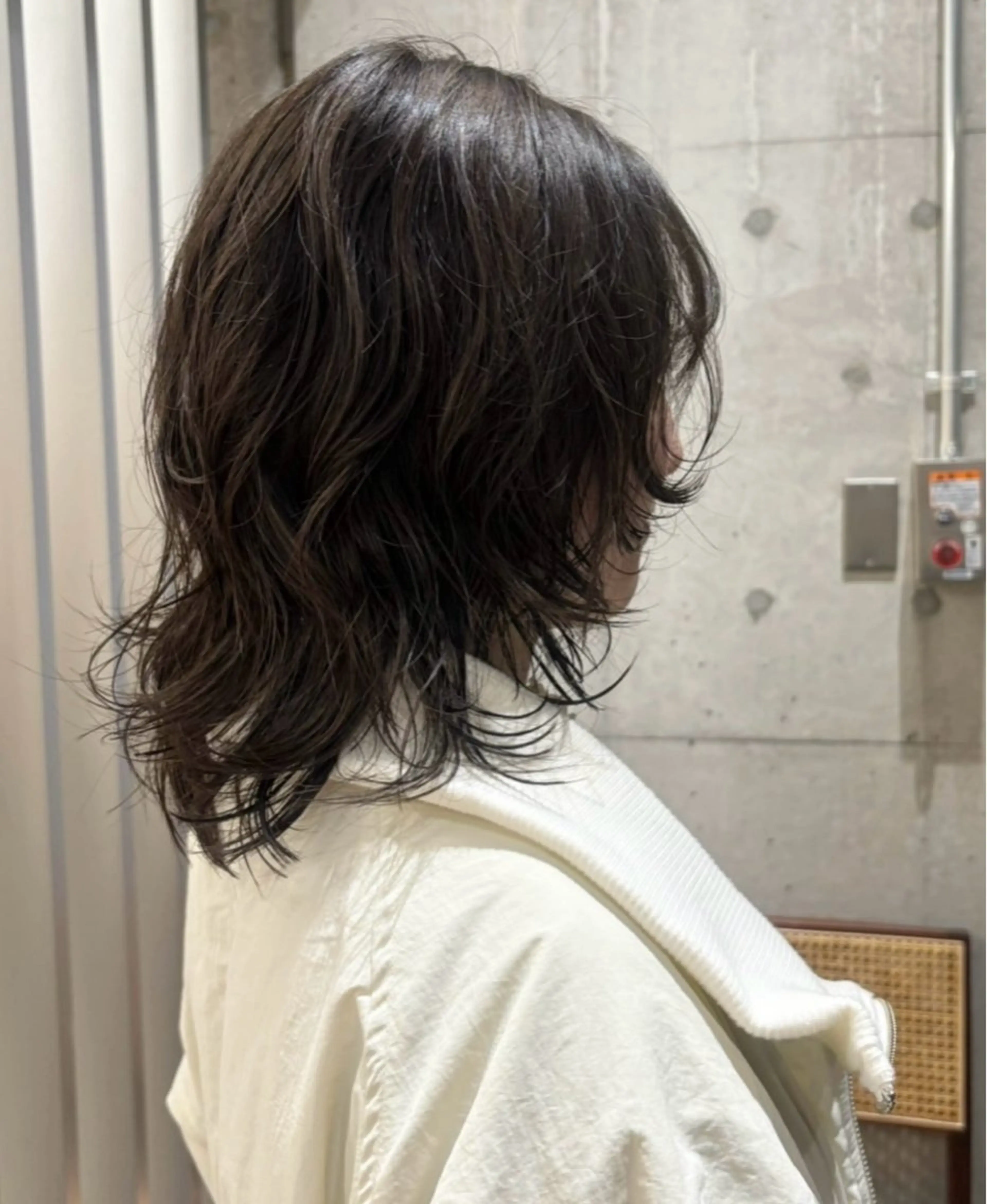 ミディアム パーマ ミディアムレイヤー ミディアムパーマ レイヤーカット Watanabe Maiのヘアスタイル