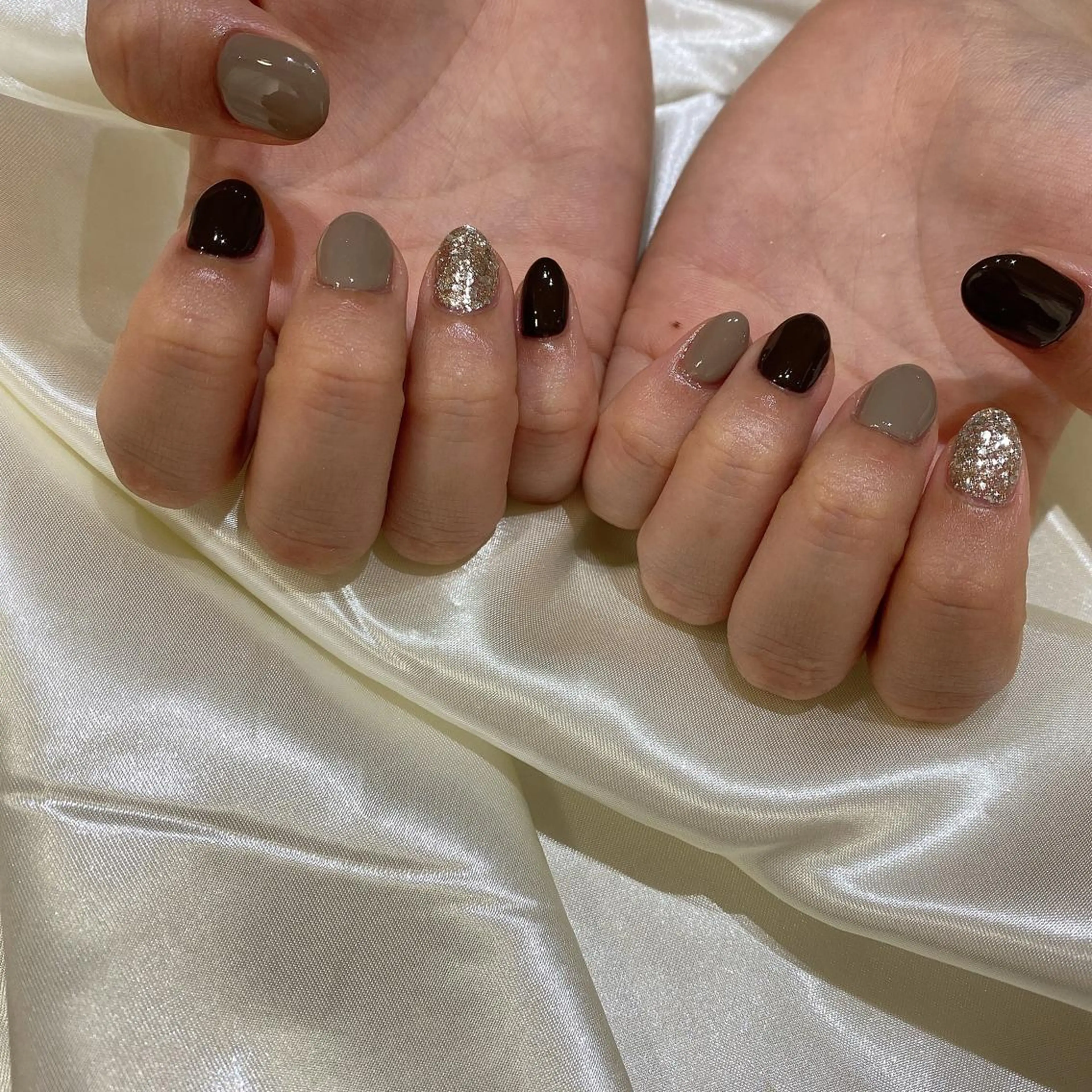 ネイル ハンドネイル 西岡 杏のネイルデザイン