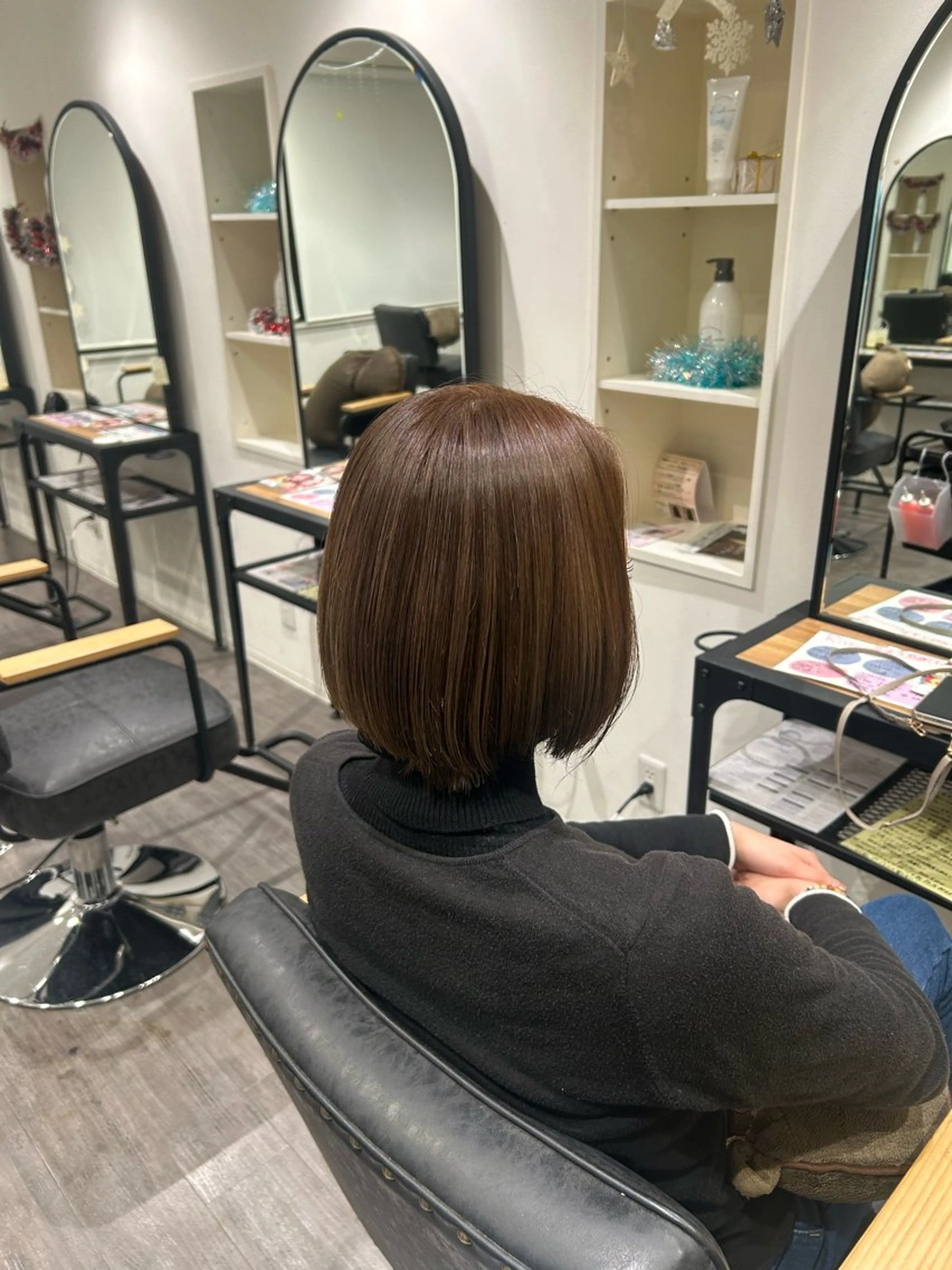 ショート カラー アッシュ 透明感カラー オリーブアッシュ オリーブカラー ヘアカラー トリートメント cocotte 💟草間紫音💟のヘアスタイル