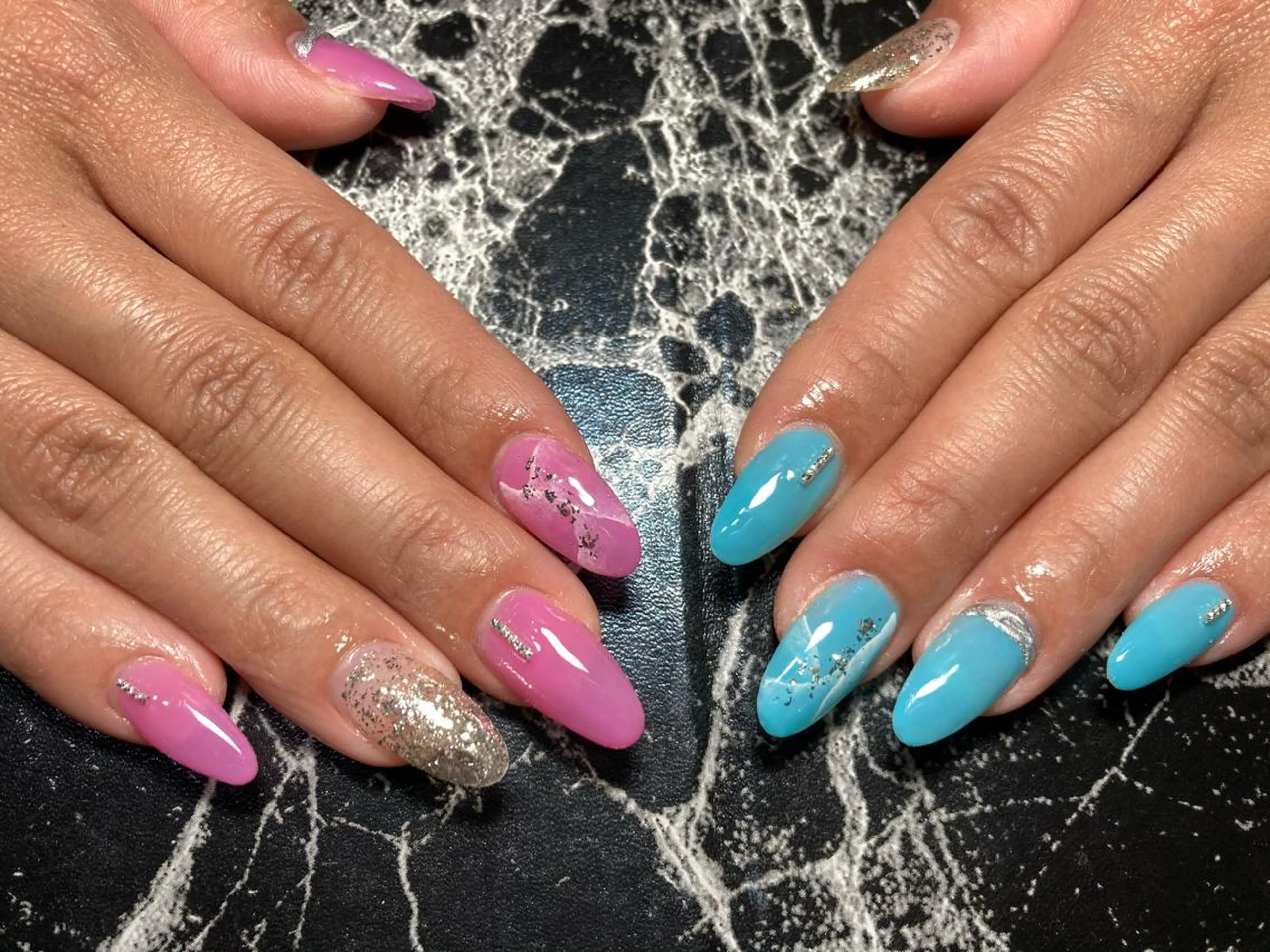 ミディアム ネイル ハンドネイル ✴︎ Delightのネイルデザイン