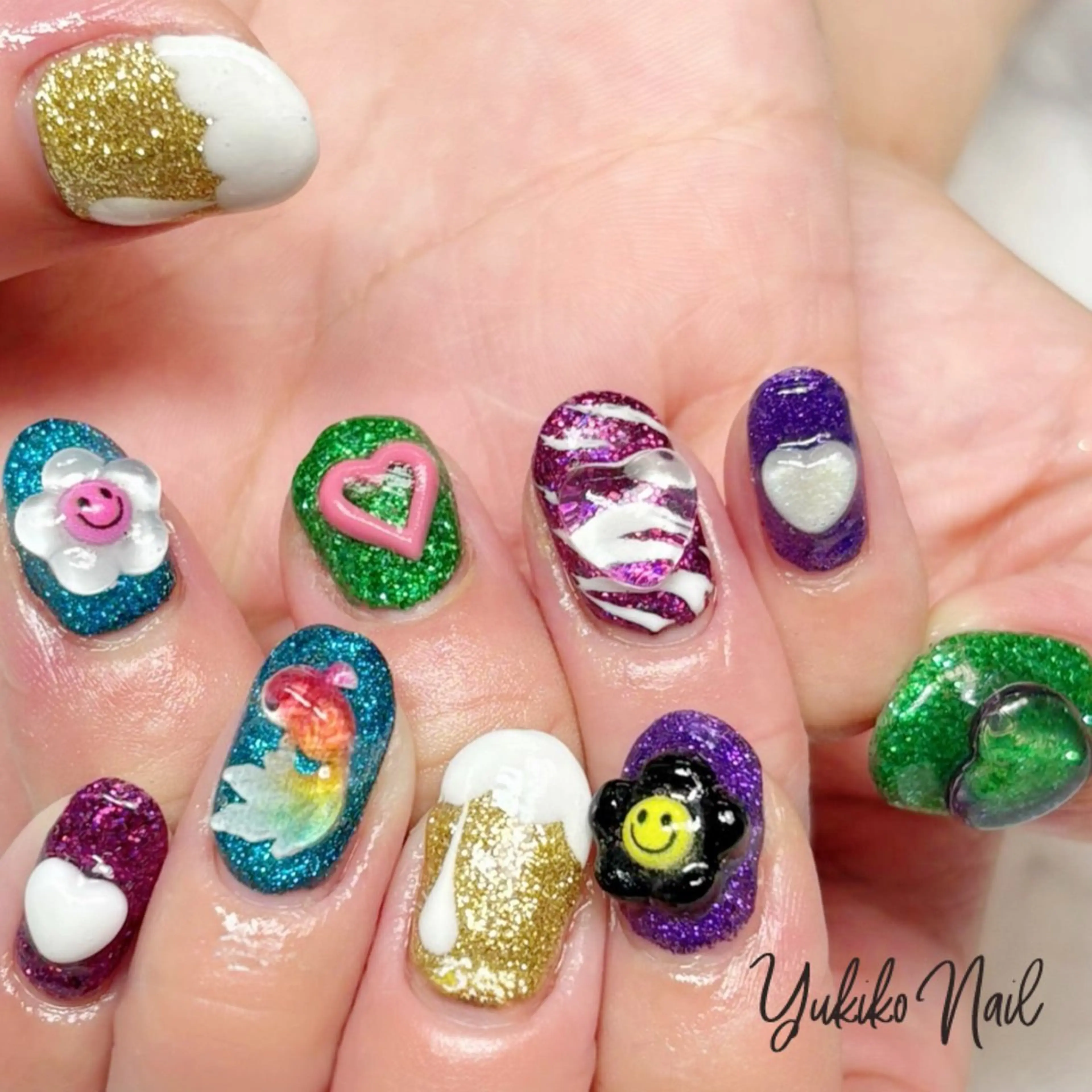ネイル キラキラネイル ラメ(グリッター) ハンドネイル ユキコ ネイルのネイルデザイン