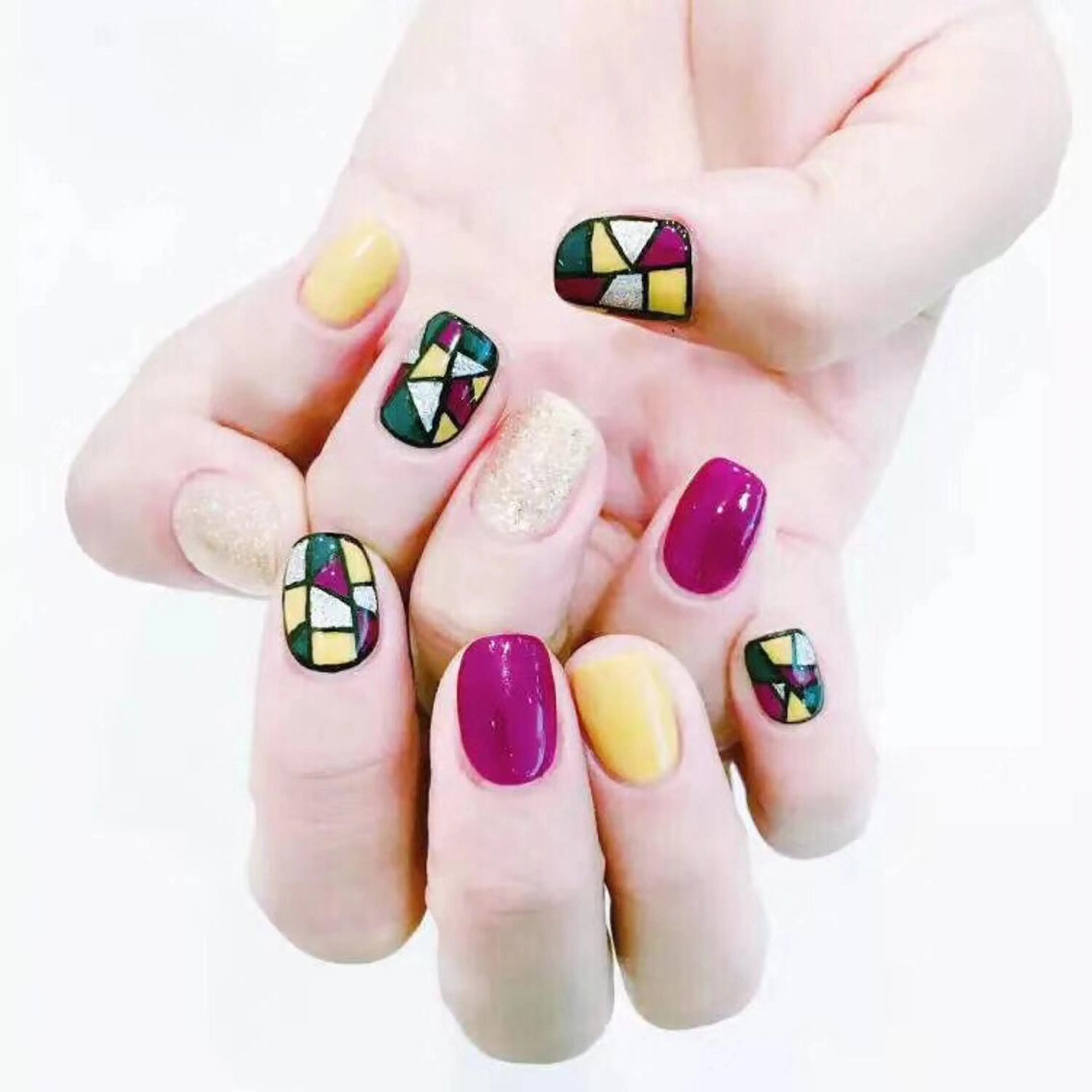 💅ネイル✨ プリンセスのネイルデザイン