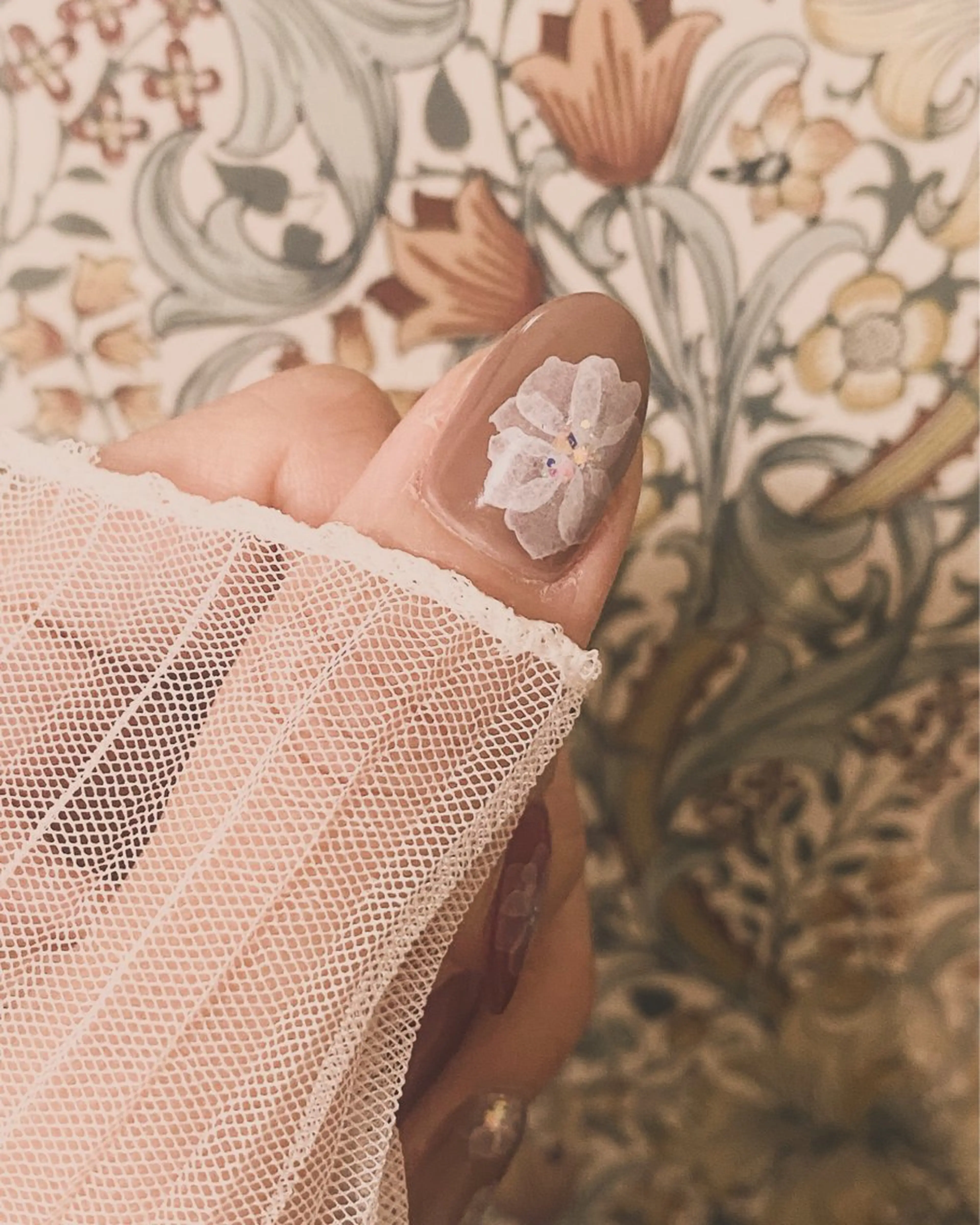 ネイル アートネイル フラワーネイル ホワイト Hana_ Rieのネイルデザイン