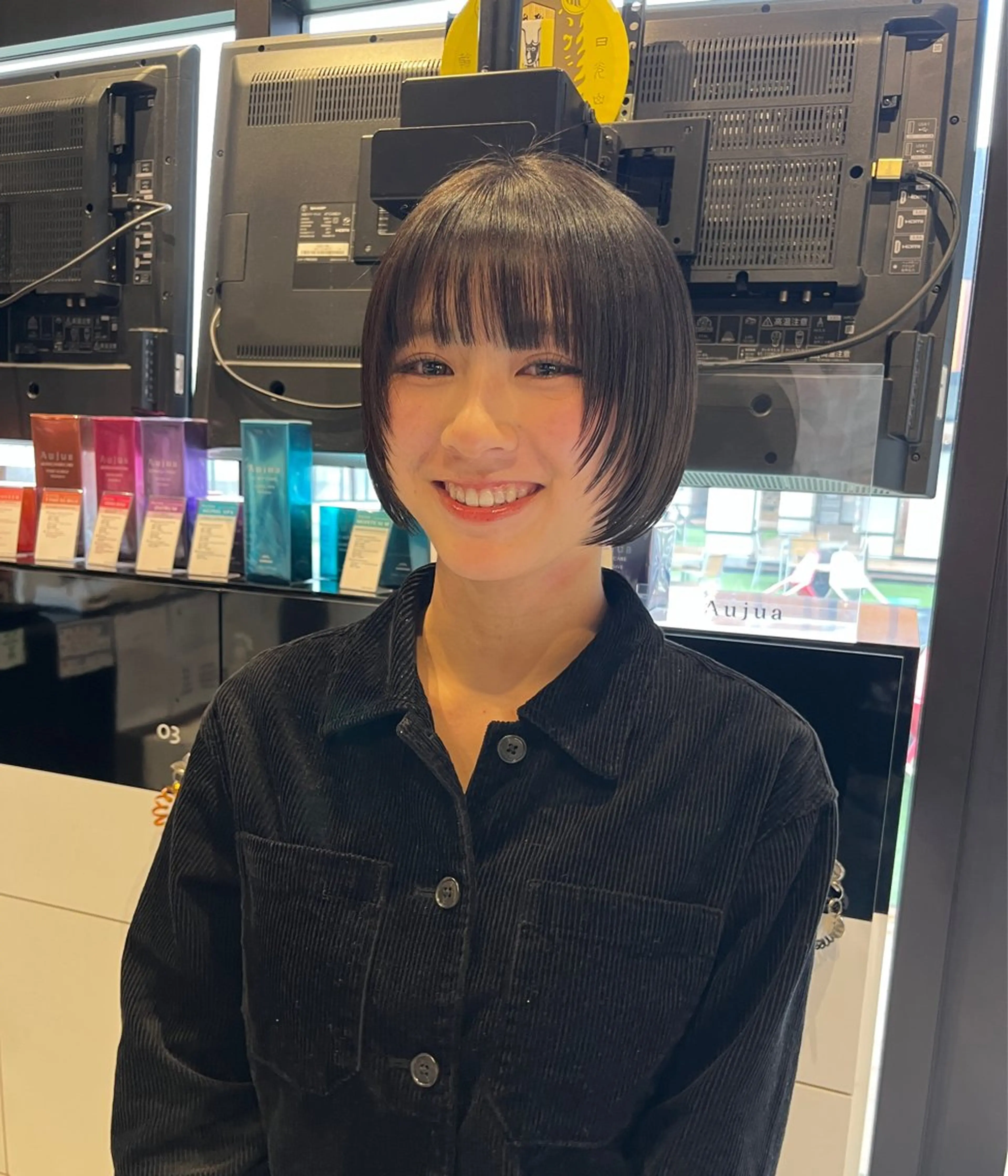 ショート ボブパーマ/レイヤー カット/KINAMIのヘアスタイル