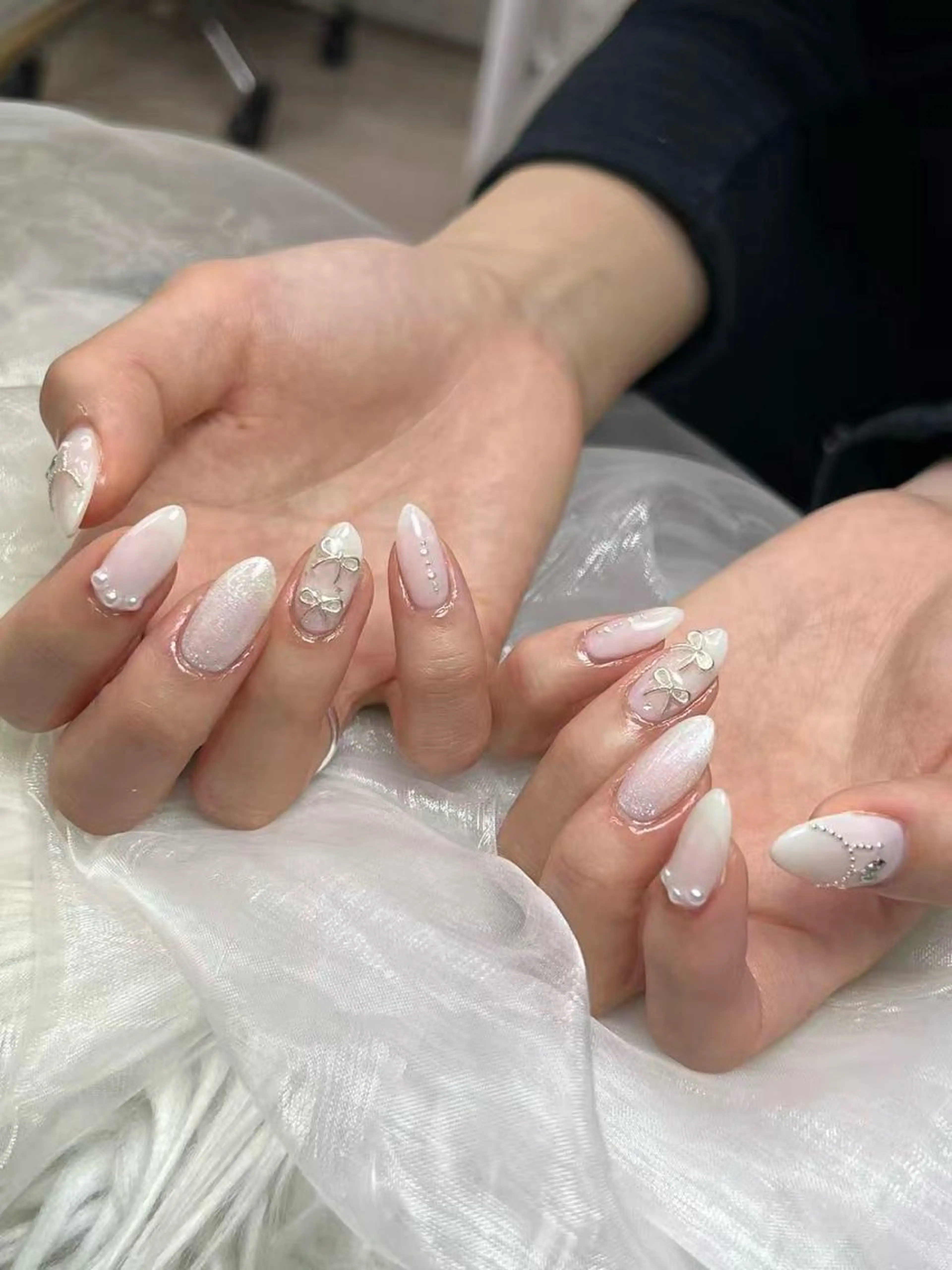 メンズ ネイル メンズ韓国風 アートネイル フレンチネイル ジェルネイル キラキラネイル Bloom スカルプ専門店のネイルデザイン