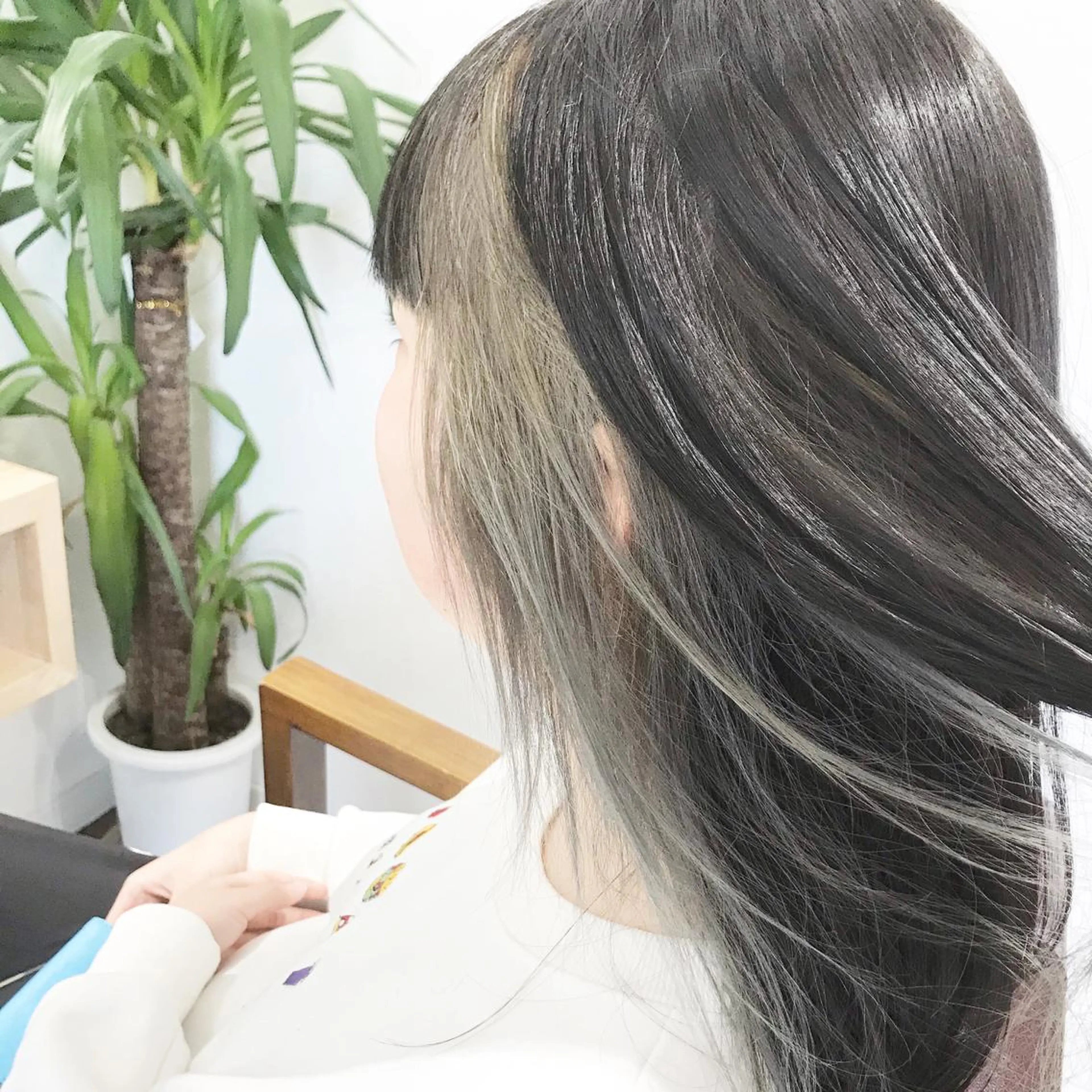 ロング カラー ヘアカラー トリートメント 土屋 貴章のヘアスタイル