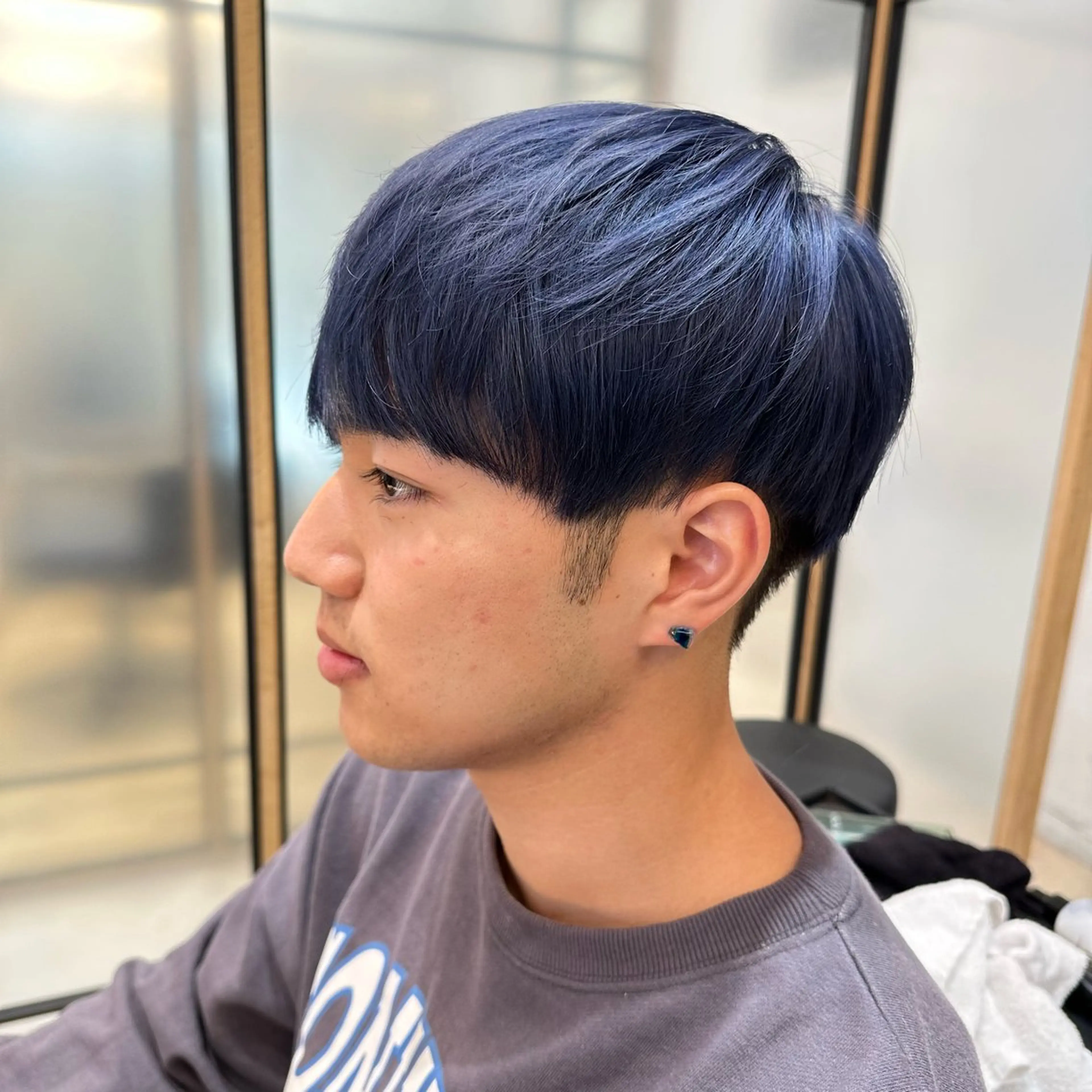 カラー ブリーチ ネイビーカラー Nao 【EIGHT札幌】のヘアスタイル