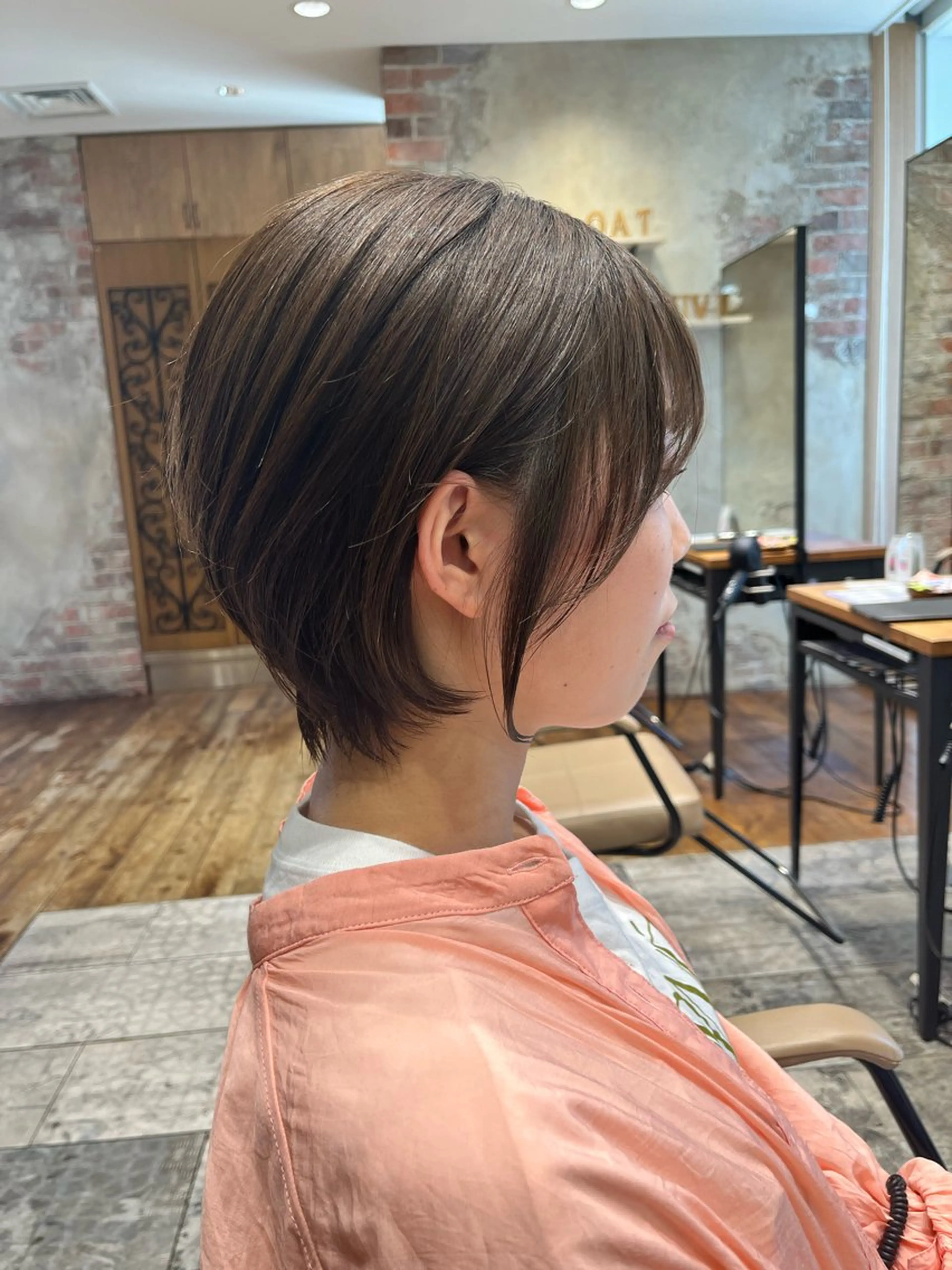 ショート 顔まわりカット 前髪カット安井楽人のヘアスタイル