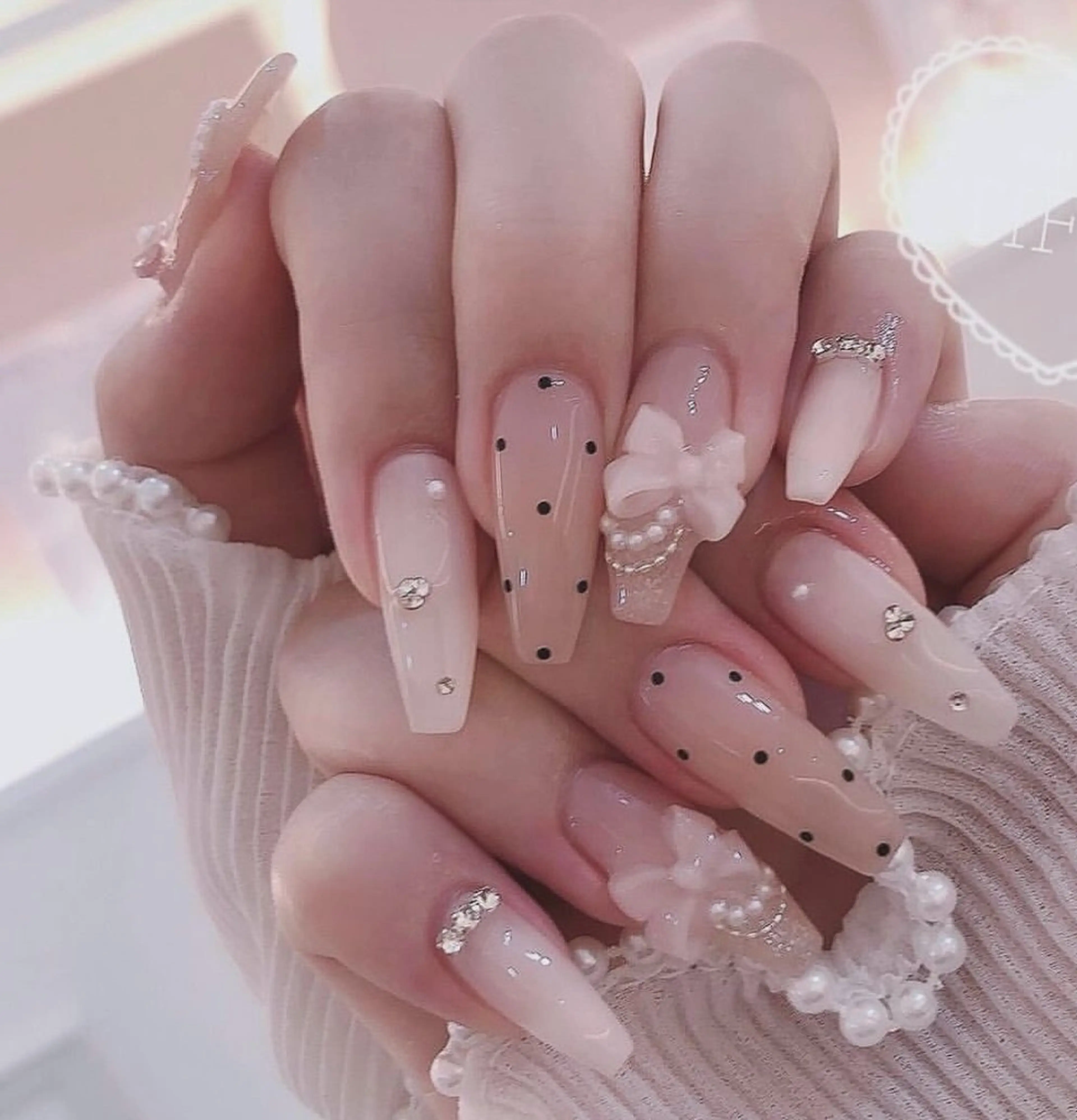 ネイル キラキラネイル 韓国ネイル マグネットネイル 春ネイル ワンホンネイル ハンドネイル RUBY Nail 日暮里店のネイルデザイン