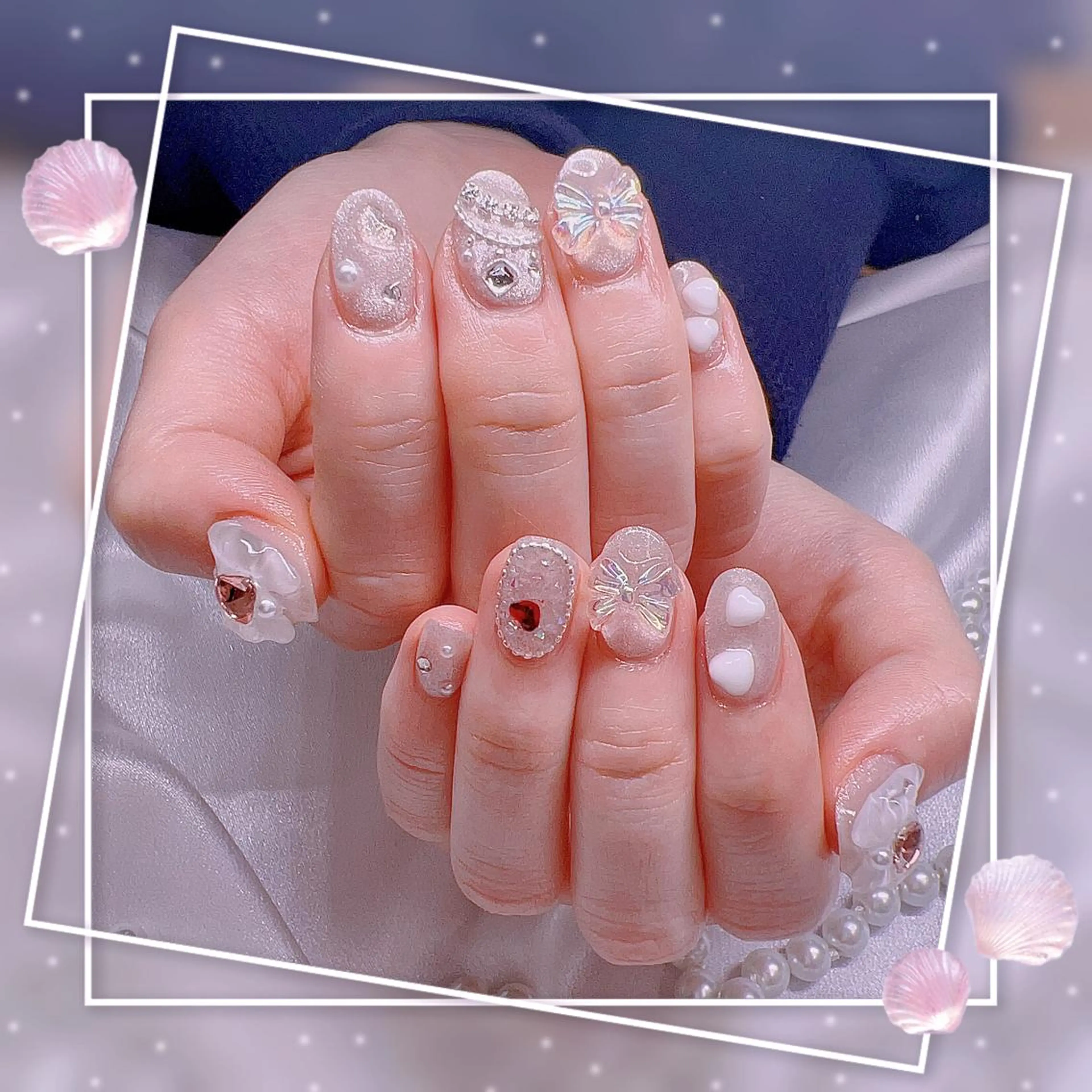 ネイル フレンチネイル キラキラネイル 韓国ネイル マグネットネイル マグネットフレンチ ハンドネイル Chill Nailsalonのネイルデザイン