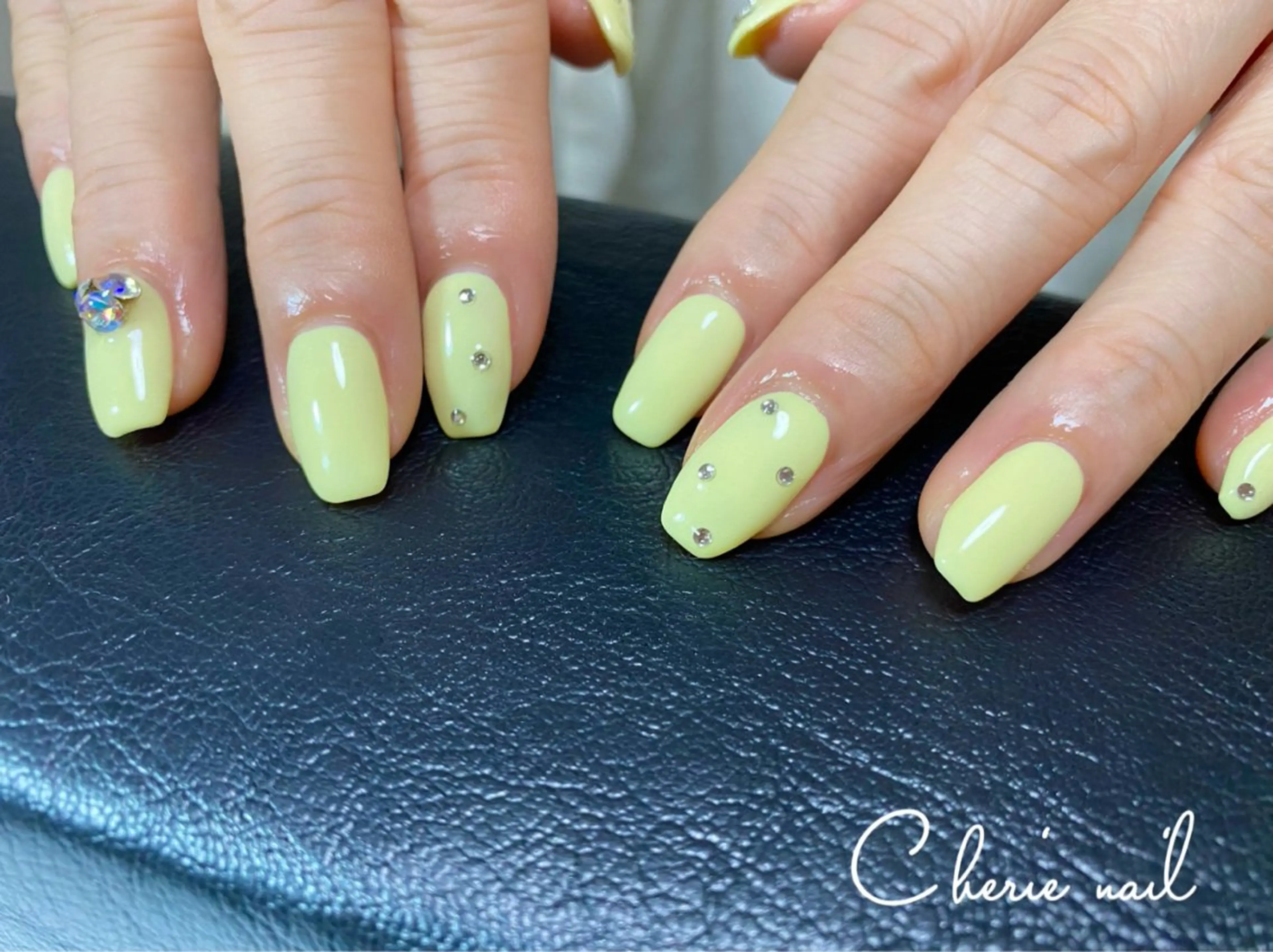 ネイル ジェルネイル パステルネイル 春ネイル 黄色 Cherienail yunaのネイルデザイン