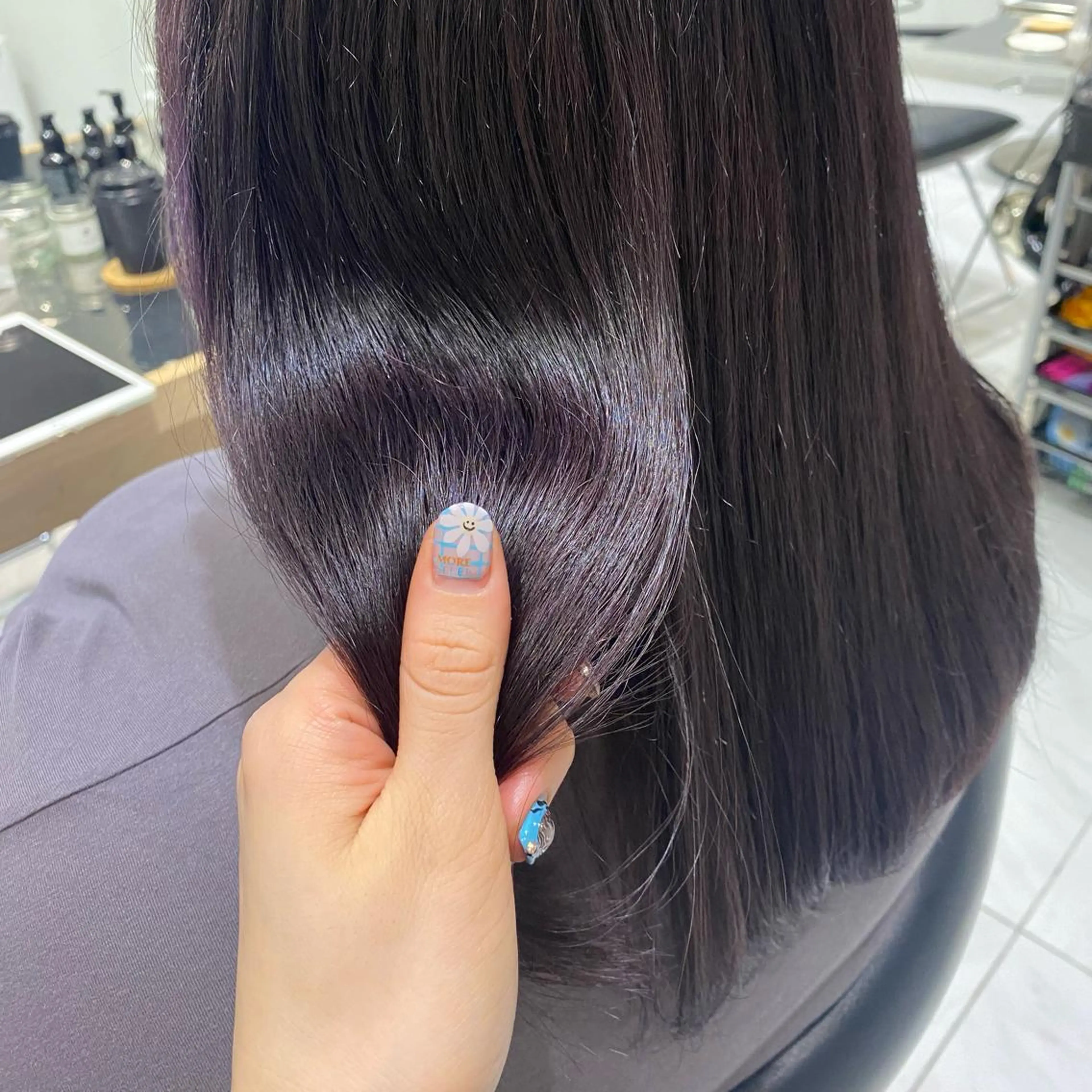 セミロング 艶感/ナチュラル 🌿マアヤのヘアスタイル