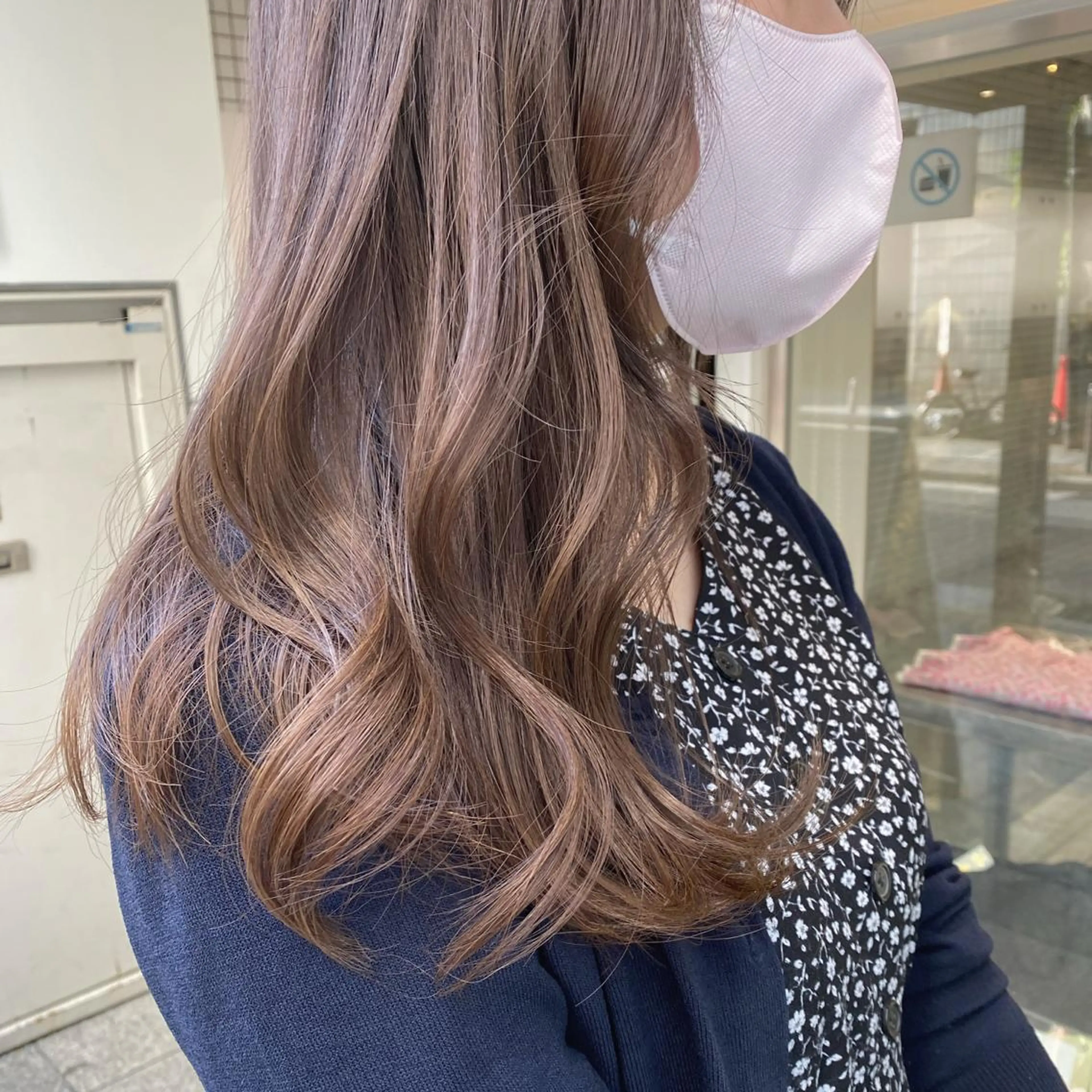 セミロング カラー ヘアアレンジ マツエク・マツパ アイブロウ ベージュカラー 透明感カラー🫧ヘア セット🫧松本菜月の眉毛・アイブロウイメージ