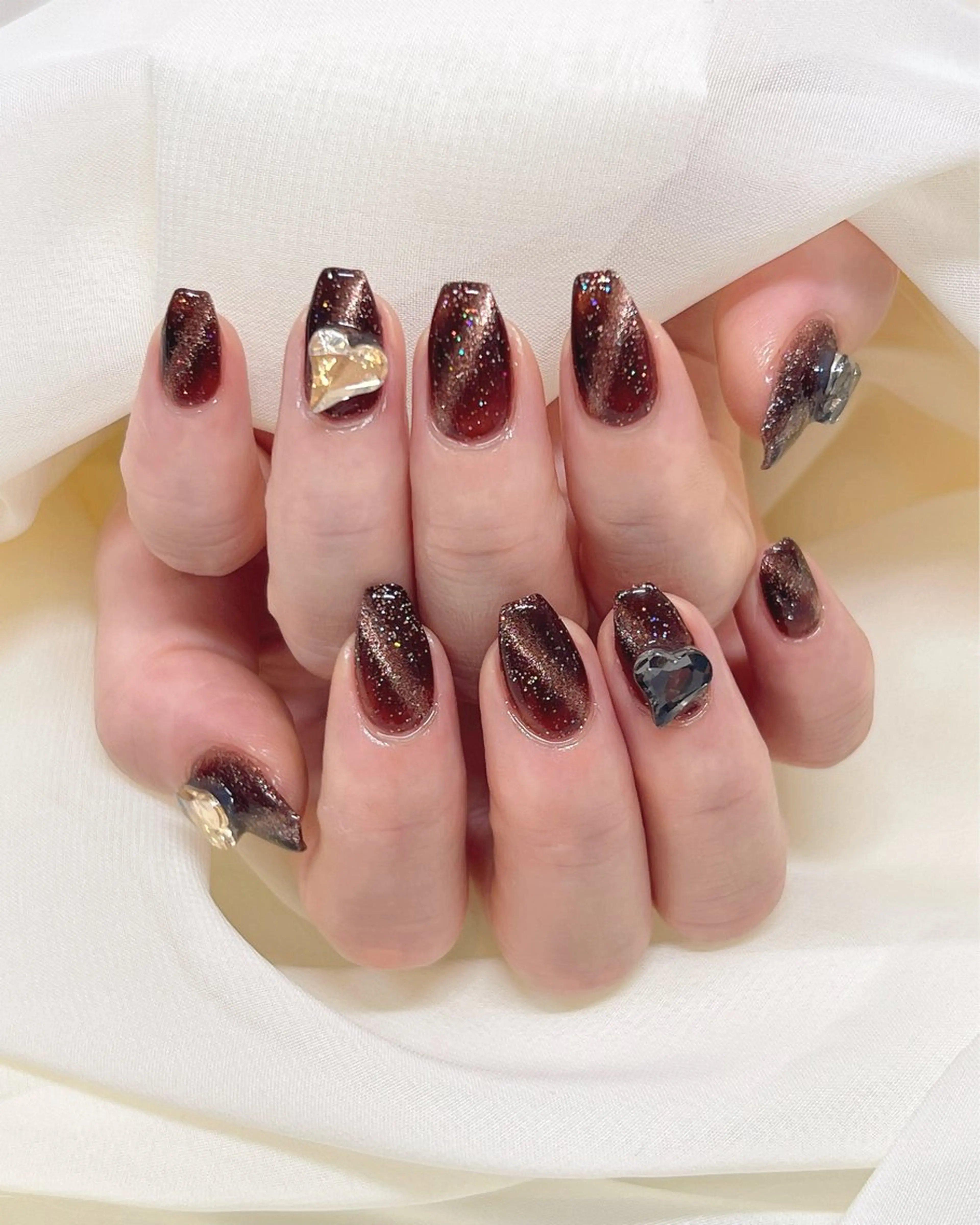 ネイル ブラウン フラッシュネイル ジェルネイル マグネットネイル nail salon MUAのネイルデザイン