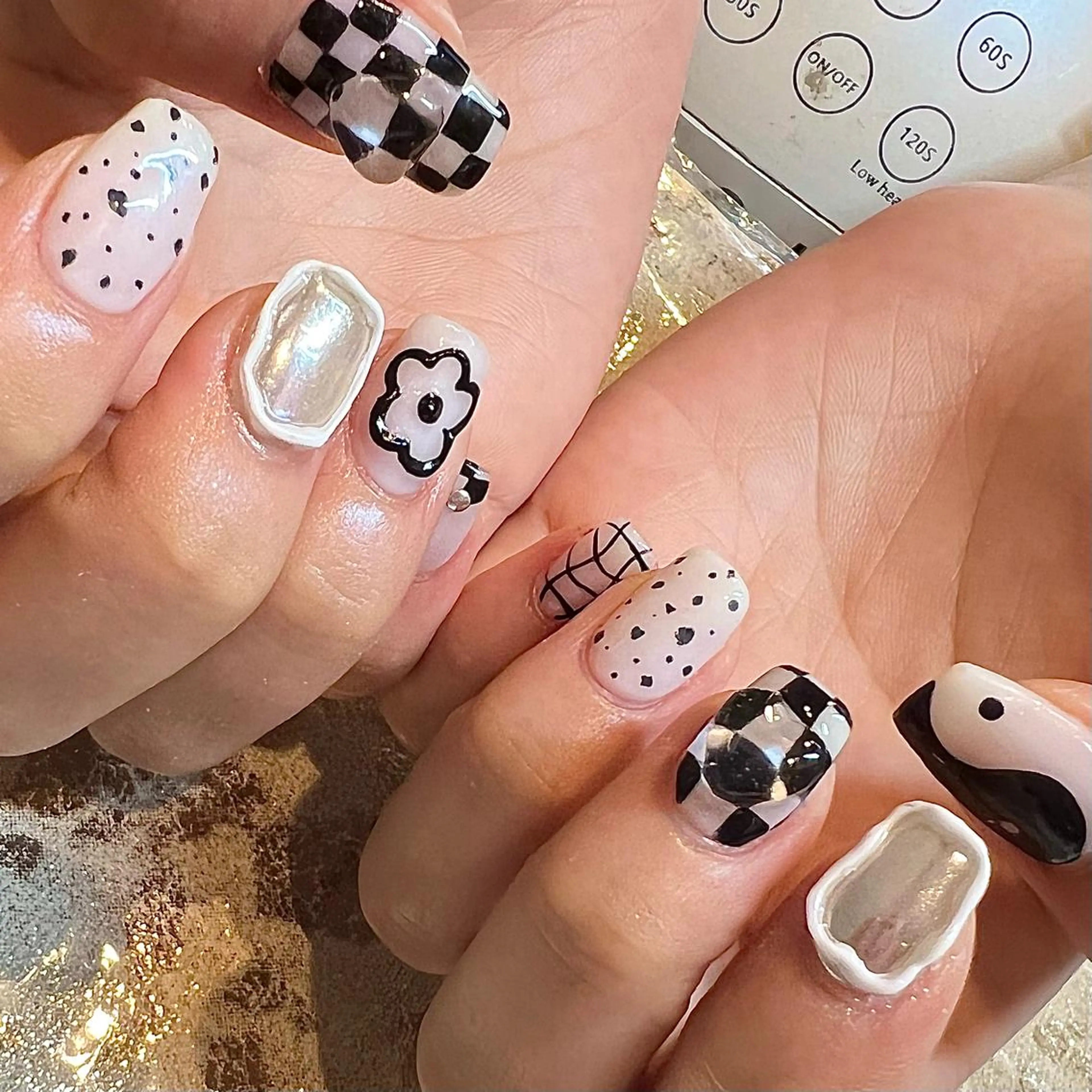 ショート ネイル ハンドネイル H🌺 NAILのネイルデザイン