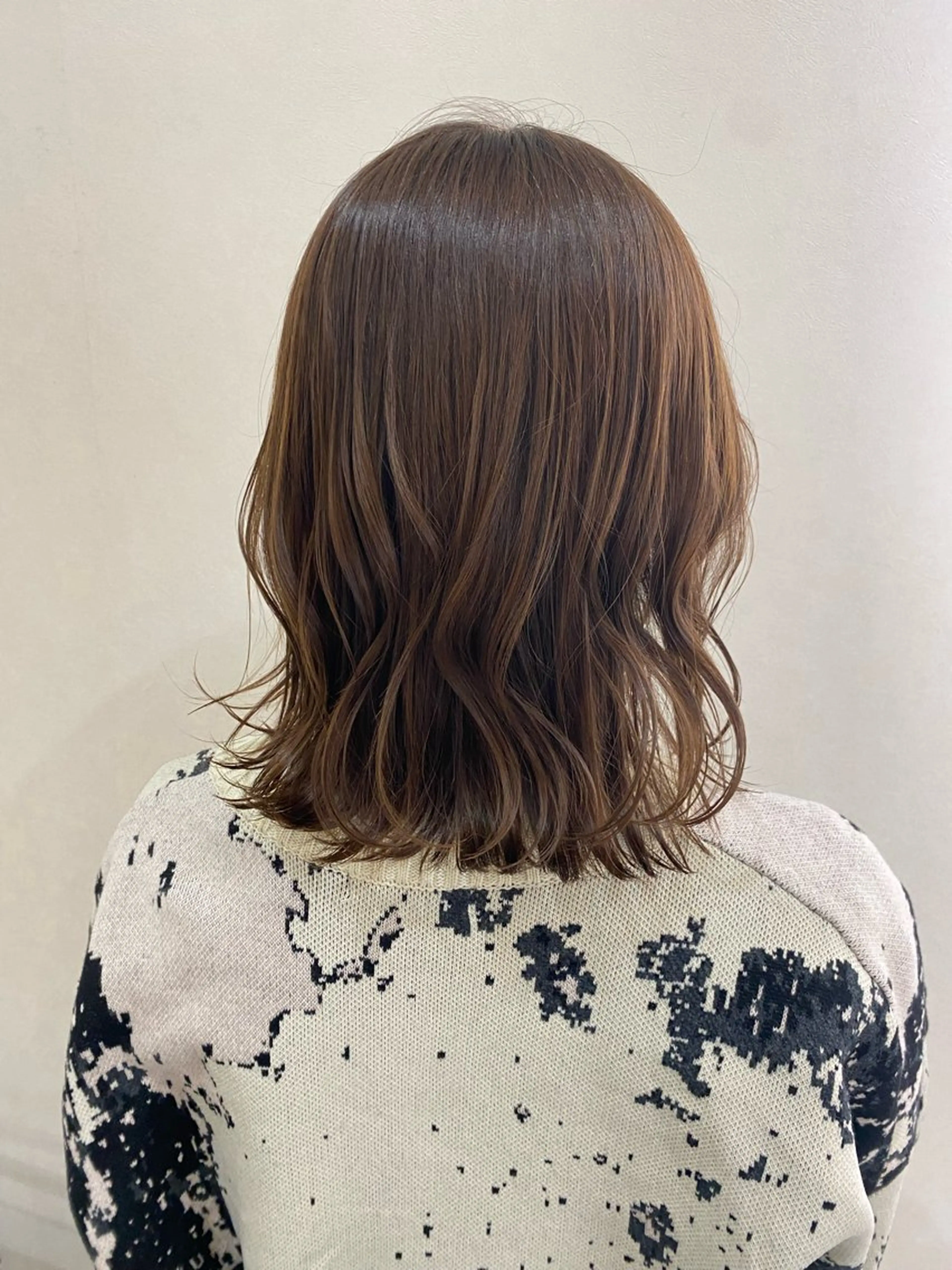 カラー ベージュカラー カット ヘアカラー トリートメント Lond  Emi 艶髪モテヘアのヘアスタイル